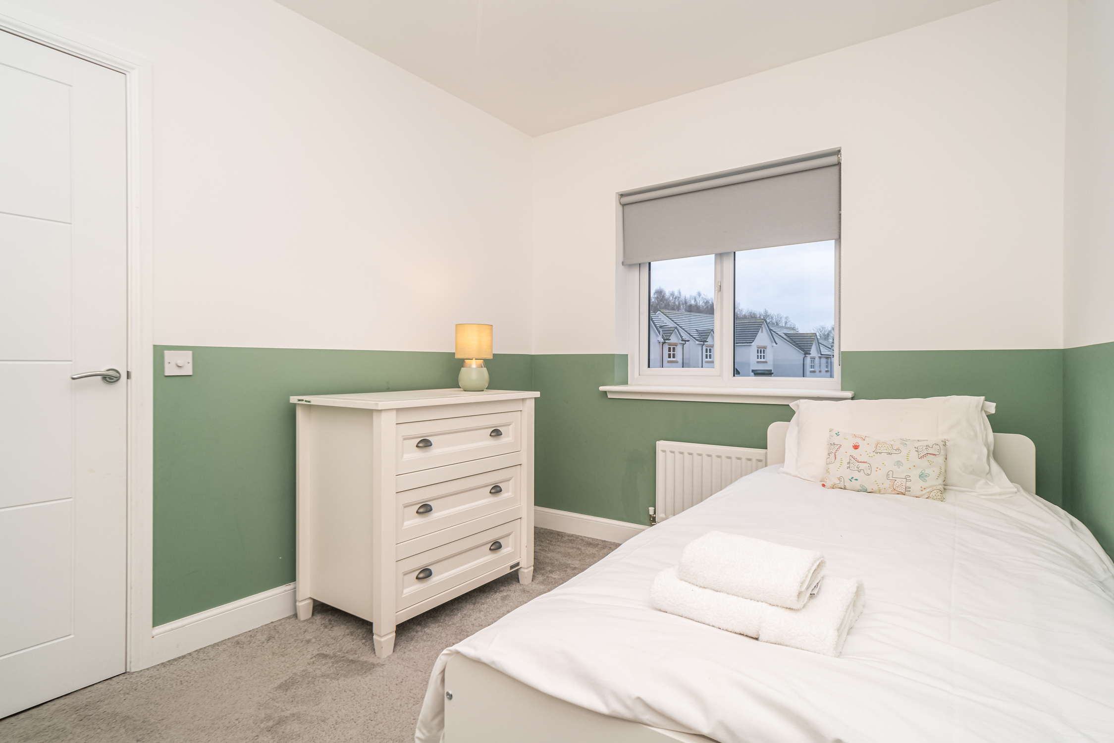 Spacious Family Home with Garden | Free Parking - Pass the Keys in 17 Kingsfield Drive, EH22 4FN - Property image 30 - VivreStays
