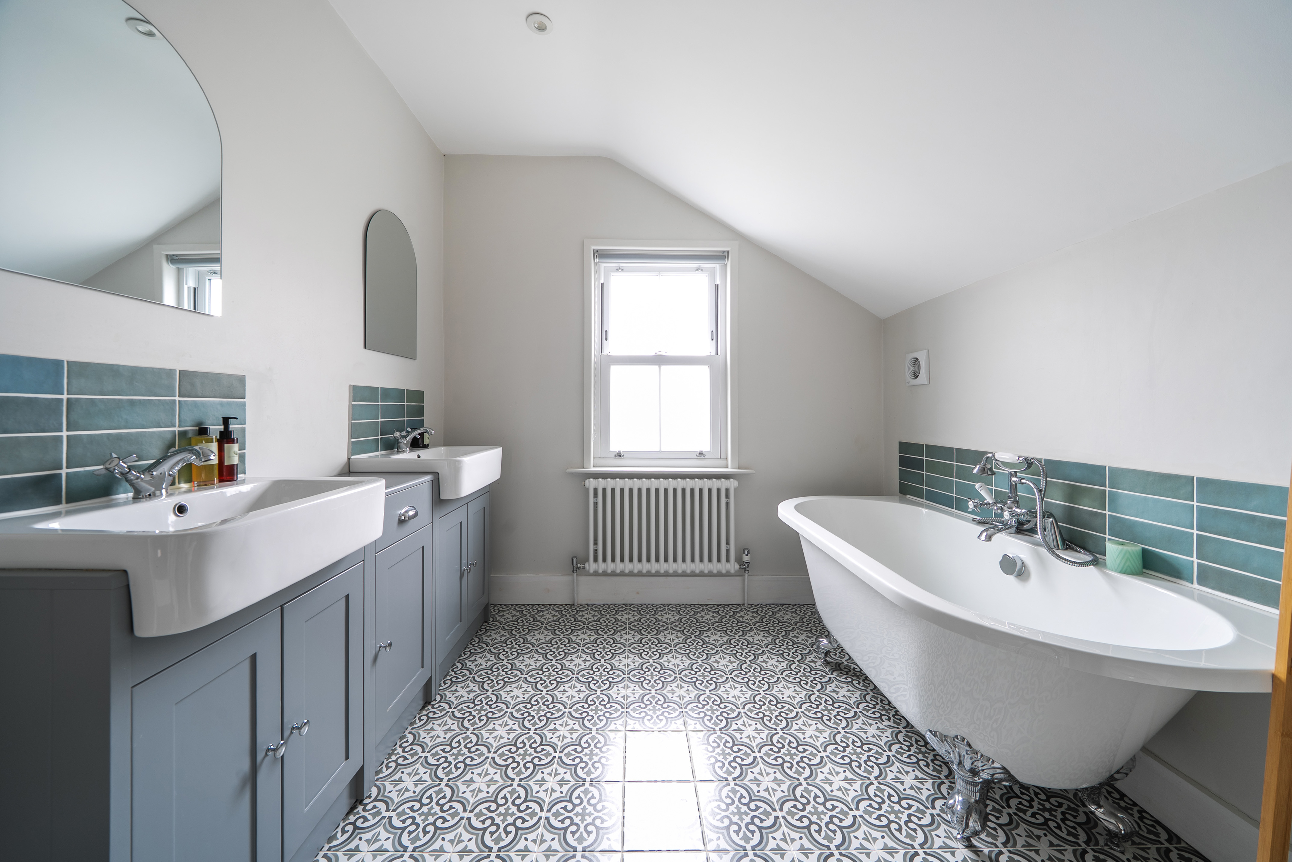 Stunning 3BR Townhouse - Central Oxford - Pass the Keys in 69 Essex Street, OX4 3AW - Property image 5 - VivreStays