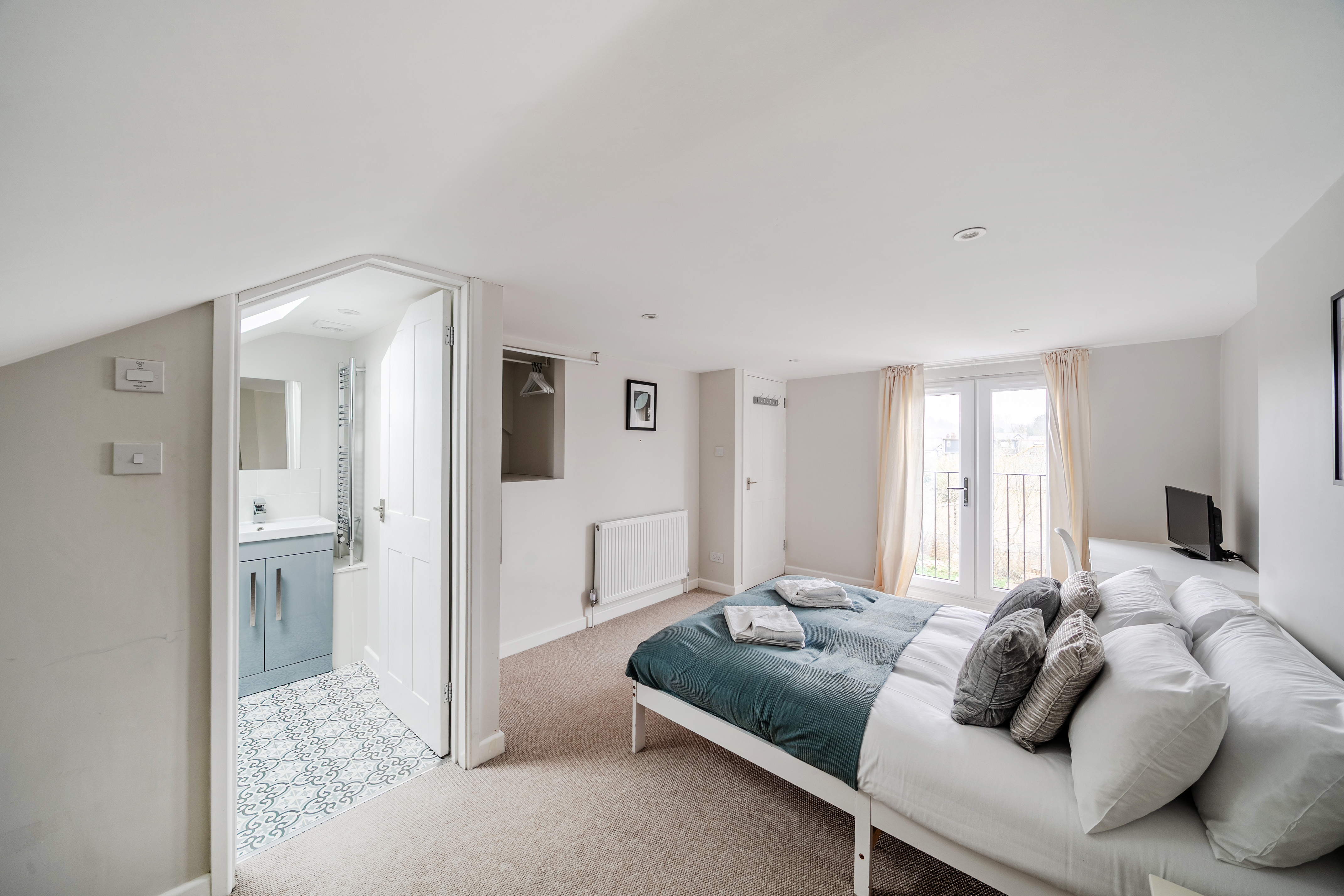 Stunning 3BR Townhouse - Central Oxford - Pass the Keys in 69 Essex Street, OX4 3AW - Property image 11 - VivreStays