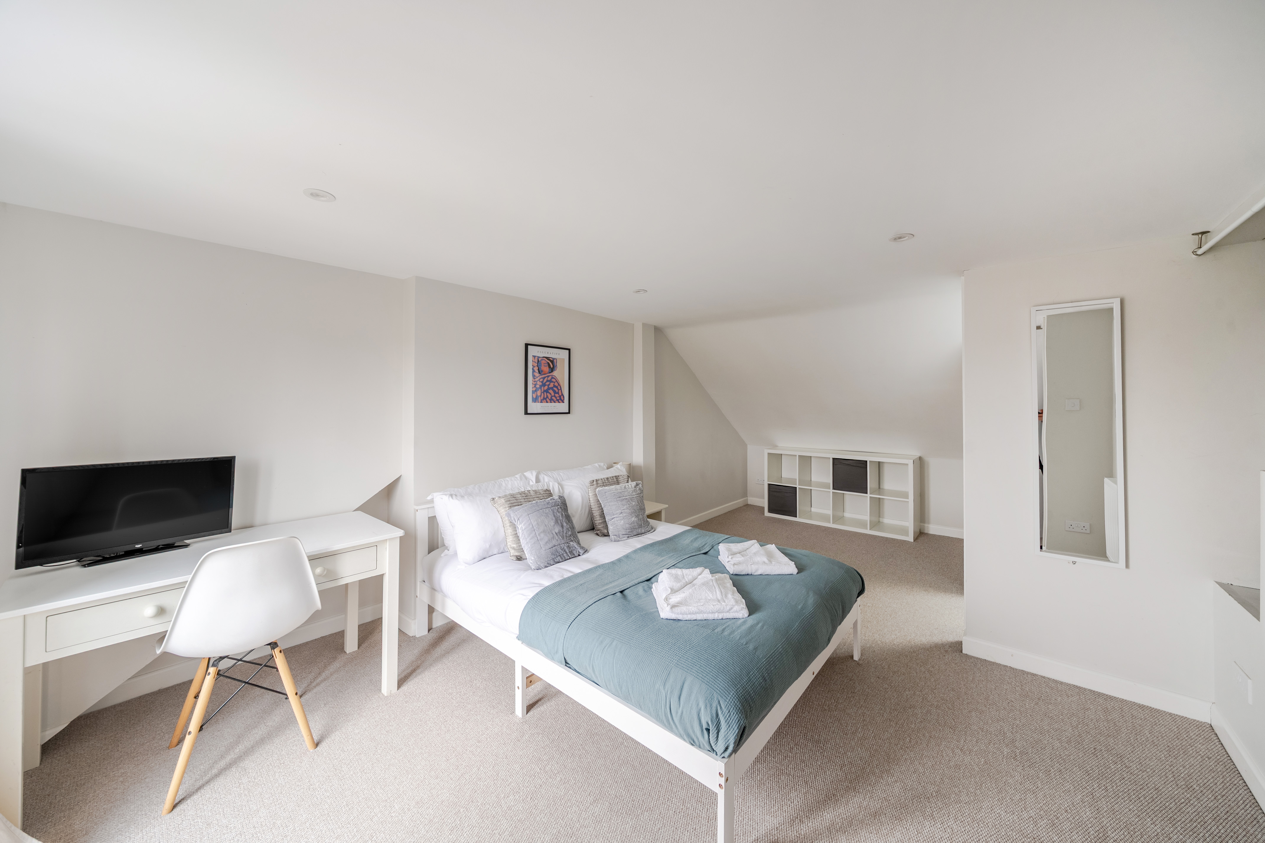 Stunning 3BR Townhouse - Central Oxford - Pass the Keys in 69 Essex Street, OX4 3AW - Property image 14 - VivreStays