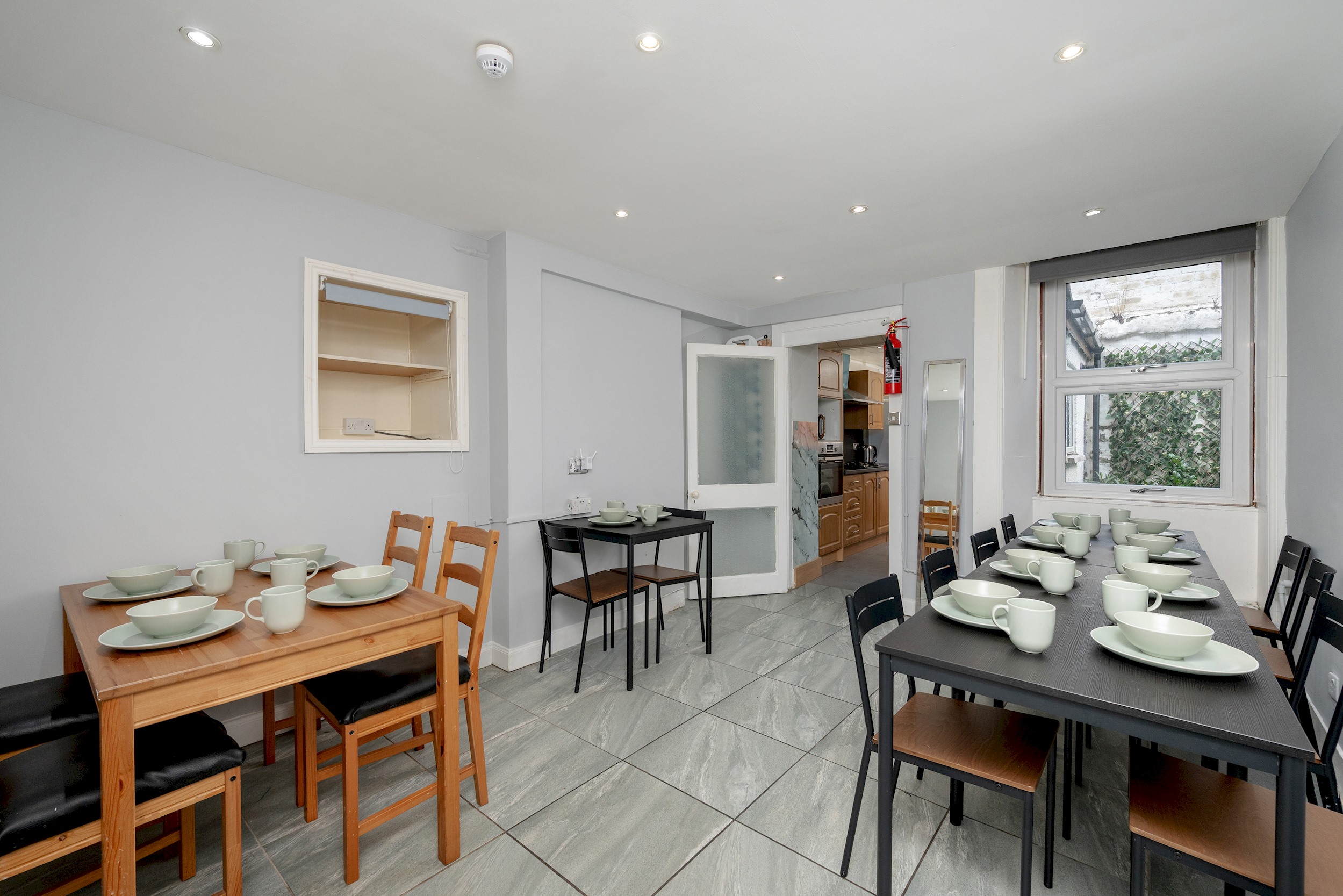 Charming Spacious Guesthouse, Edinburgh - Pass the Keys in 10 West End Place, EH11 2ED - Property image 3 - VivreStays