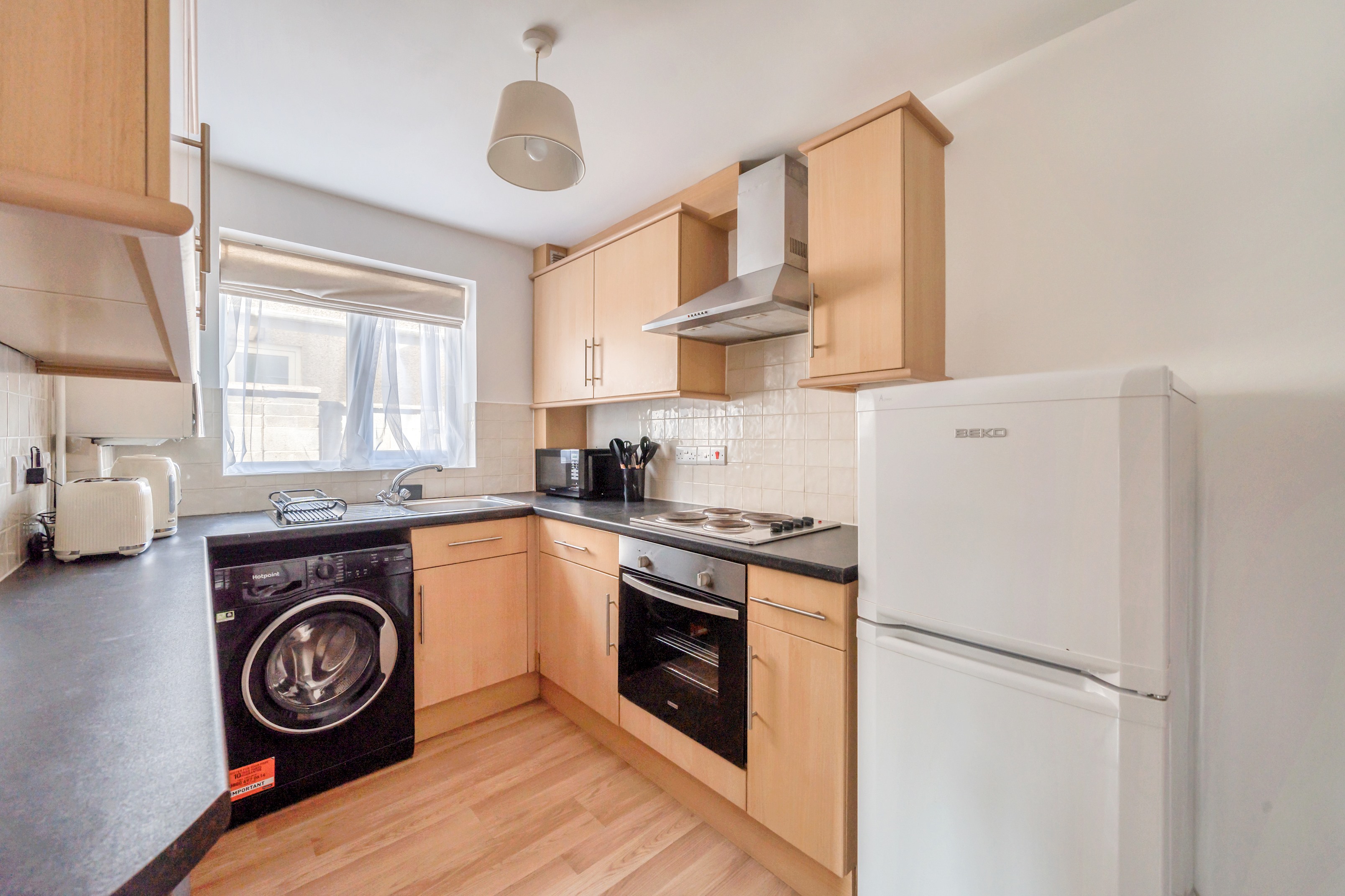 Stylish 2 Bed Apartment + Parking - Oxford - Pass the Keys in 1A Stanway Road, Headington, OX3 8HU - Property image 8 - VivreStays