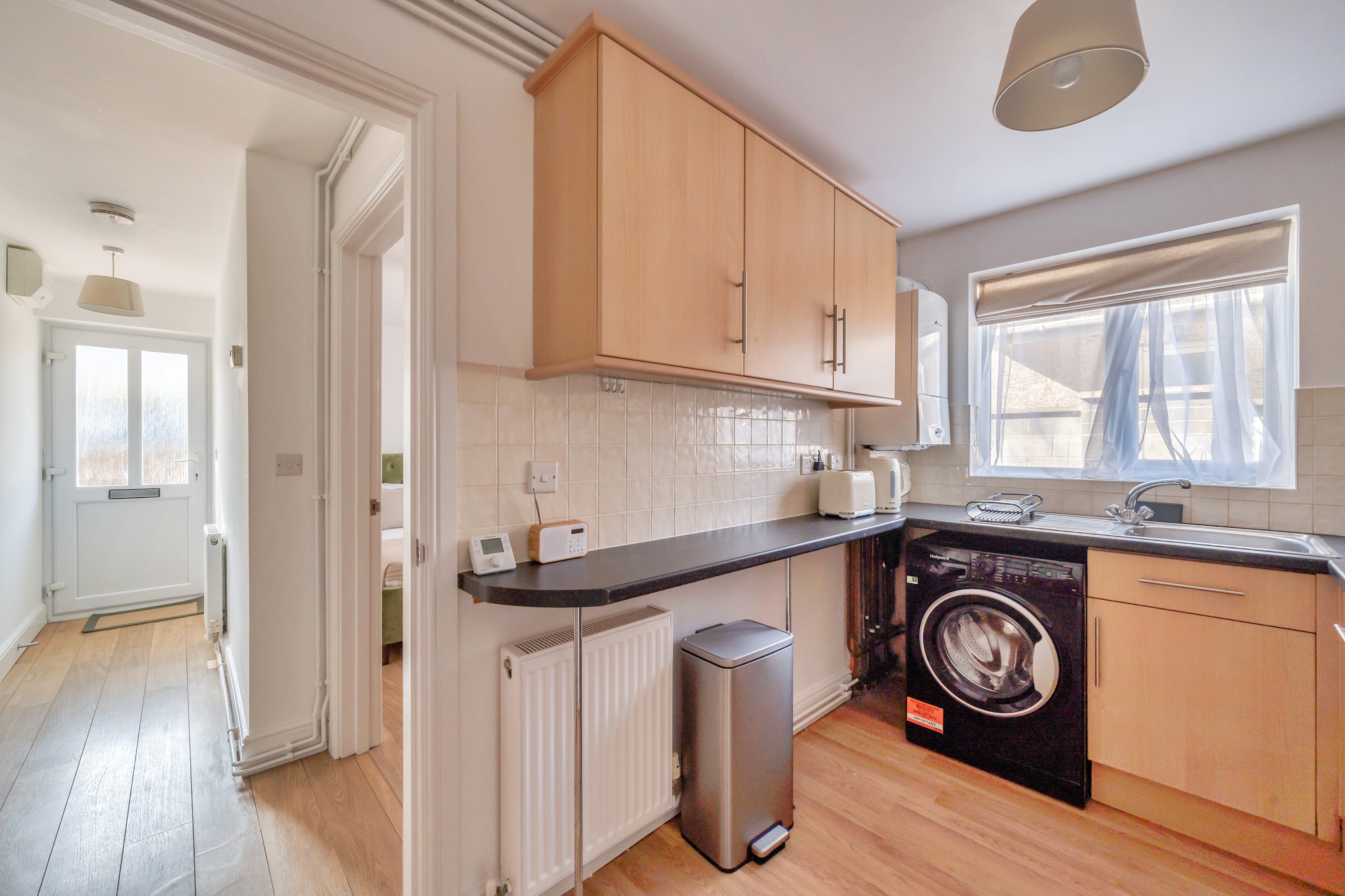 Stylish 2 Bed Apartment + Parking - Oxford - Pass the Keys in 1A Stanway Road, Headington, OX3 8HU - Property image 15 - VivreStays