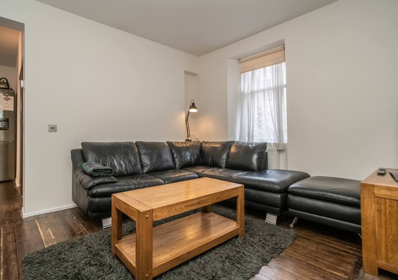 Chic City Hideaway - Cozy, Central & Quiet - Pass the Keys in 18 Queensferry St Ln, EH2 4PF - Property image 15 - VivreStays