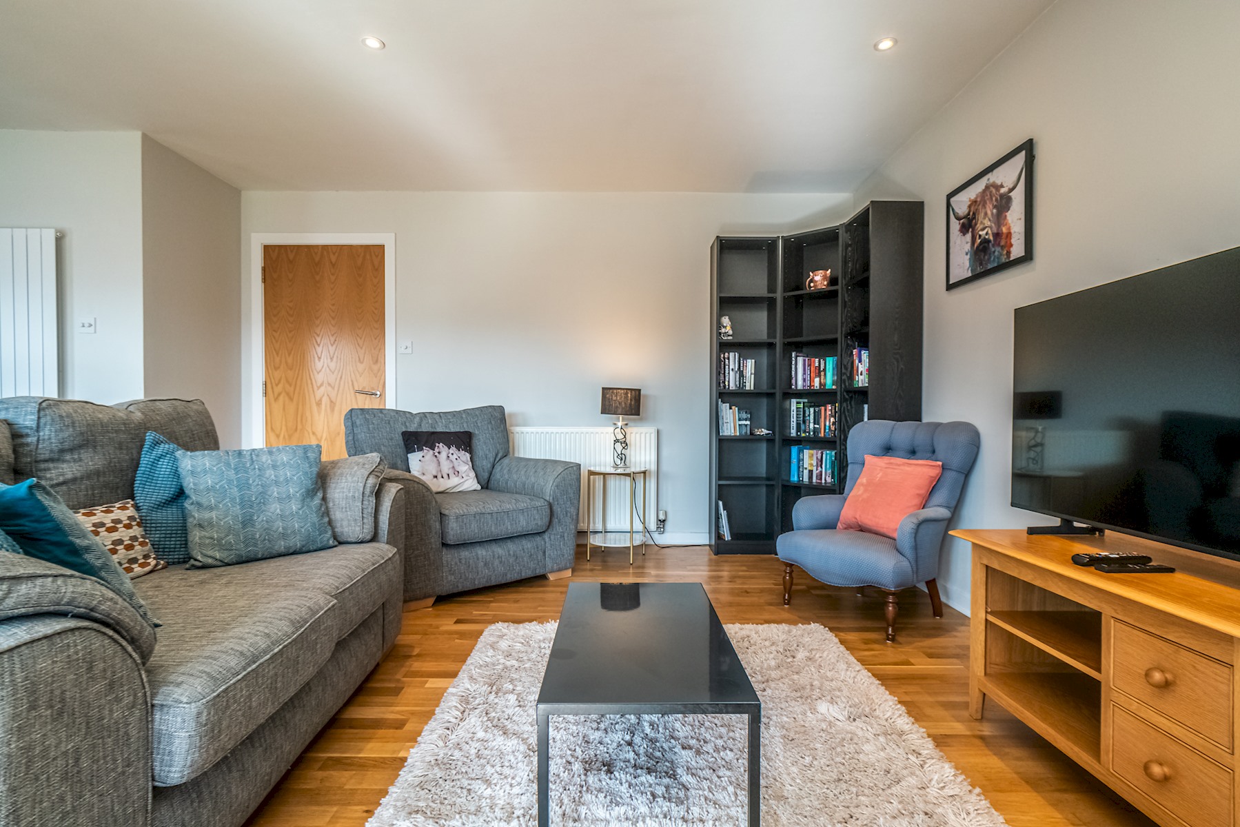 Bright Top Floor Haven | Modern 2BR in Edinburgh - Pass the Keys in Flat 7, 86 Chesser Crescent EH14 1SE - Property image 7 - VivreStays