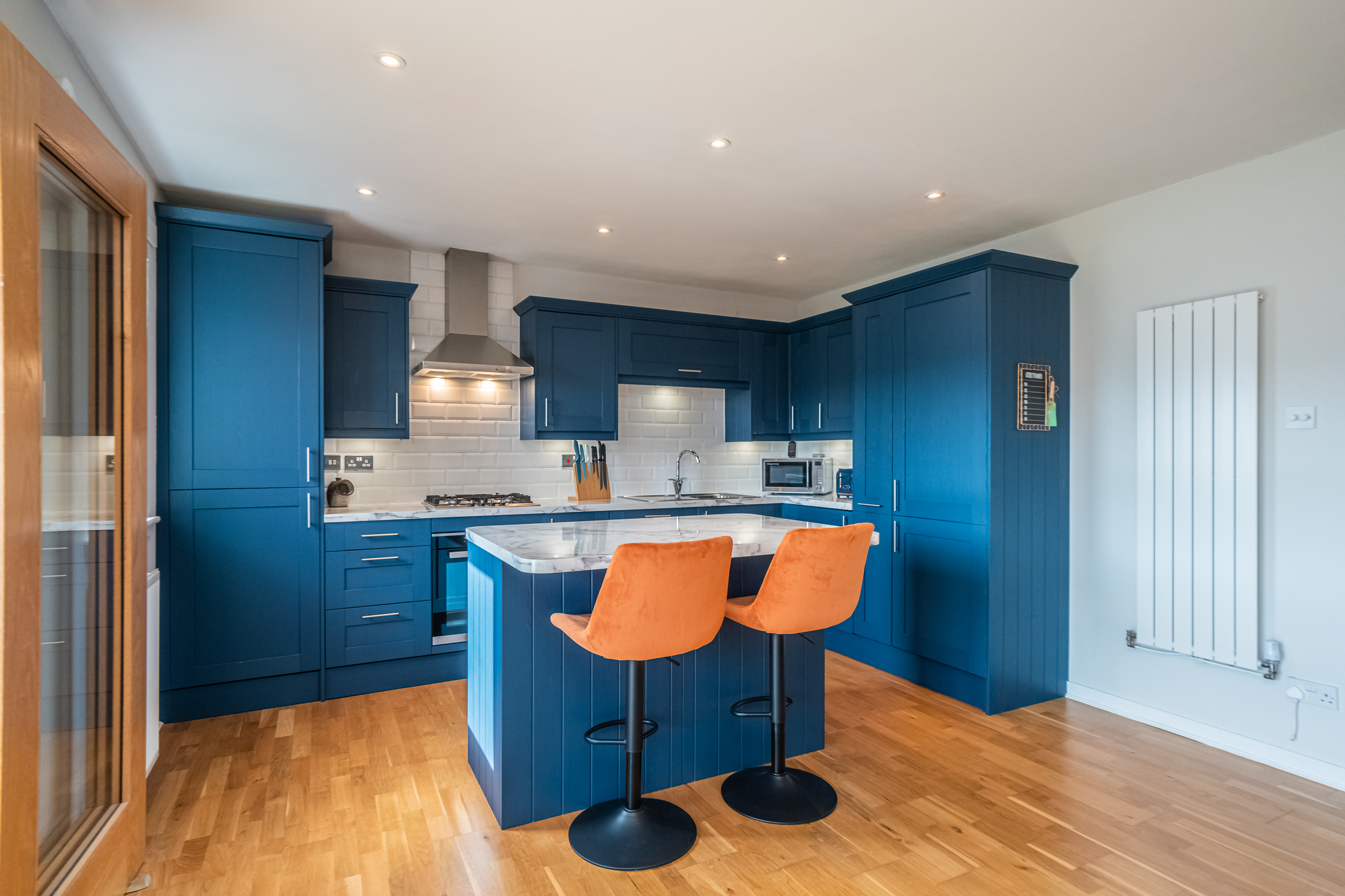 Bright Top Floor Haven | Modern 2BR in Edinburgh - Pass the Keys in Flat 7, 86 Chesser Crescent EH14 1SE - Property image 2 - VivreStays