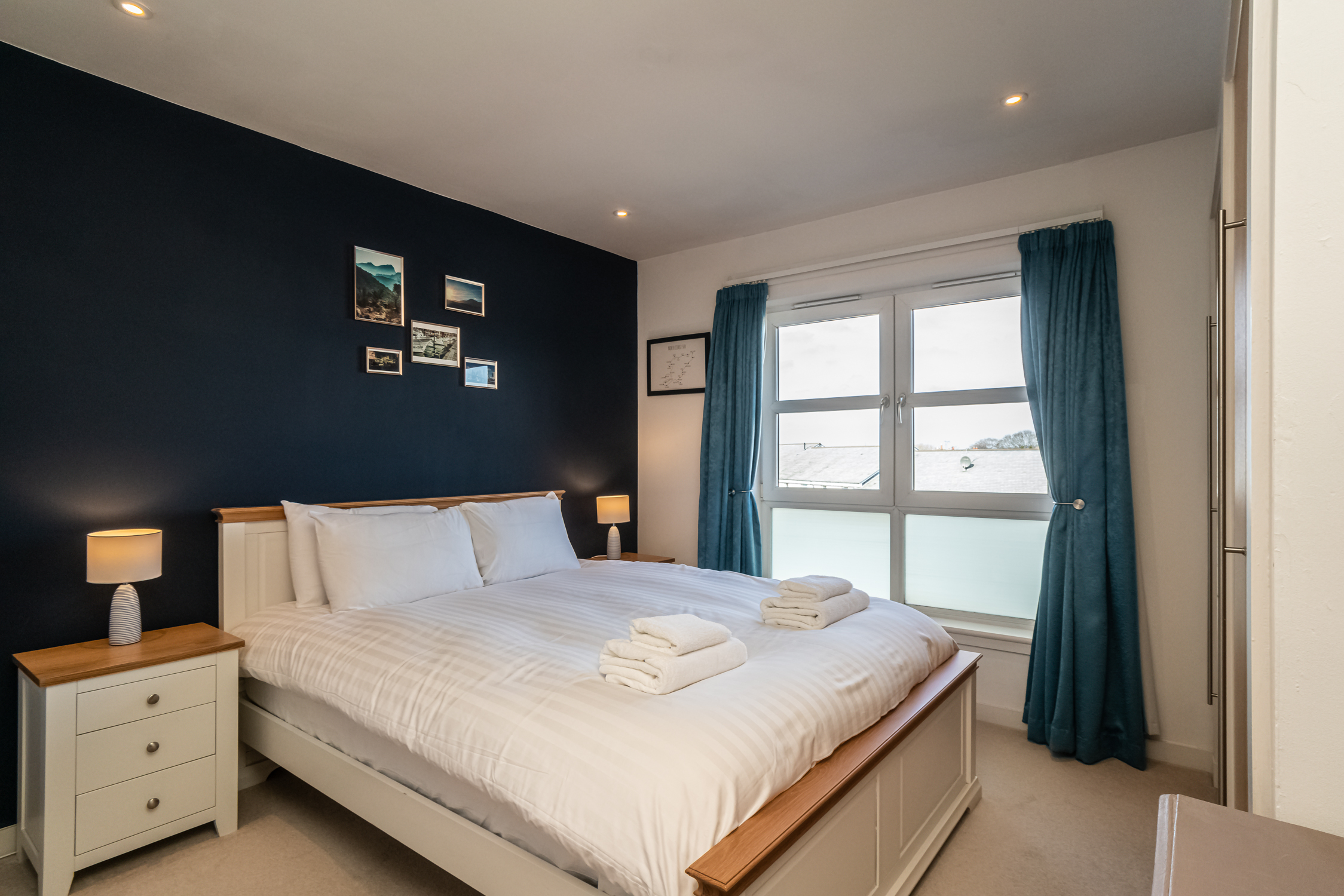 Bright Top Floor Haven | Modern 2BR in Edinburgh - Pass the Keys in Flat 7, 86 Chesser Crescent EH14 1SE - Property image 19 - VivreStays