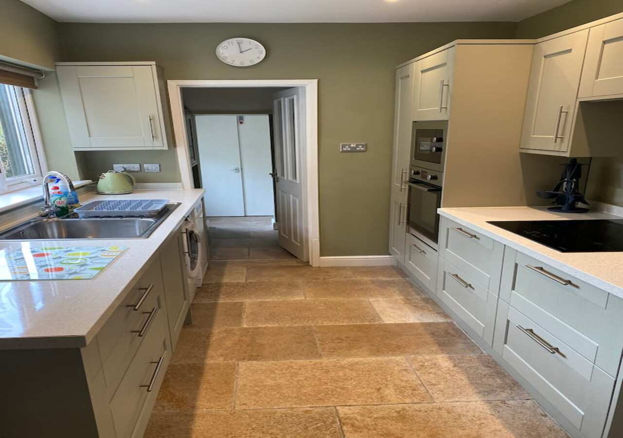 Beautiful Haxby Cottage - Close to Historic York - Pass the Keys in 102 The Village YO32 2JJ - Property image 7 - VivreStays