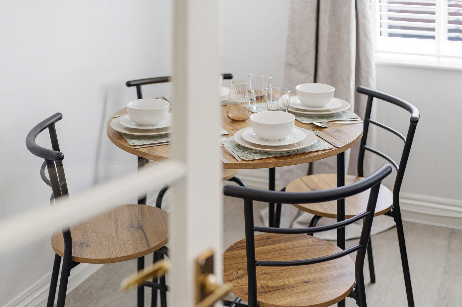 View Central York Apartment with Free Parking & WiFi - Pass the Keys in Flat 2, The Old Fruit Warehouse, Penleys Grove St, YO31 7PN Central York Apartment with Free Parking & WiFi - Pass the Keys in Flat 2, The Old Fruit Warehouse, Penleys Grove St, YO31 7PN - Property image 4 - VivreStays