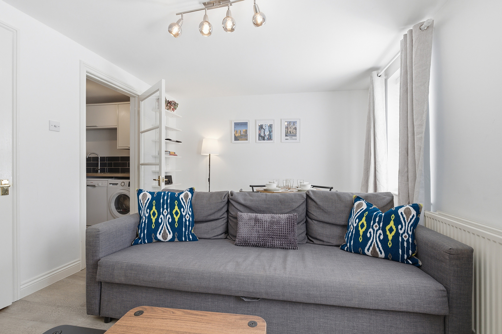 View Central York Apartment with Free Parking & WiFi - Pass the Keys in Flat 2, The Old Fruit Warehouse, Penleys Grove St, YO31 7PN Central York Apartment with Free Parking & WiFi - Pass the Keys in Flat 2, The Old Fruit Warehouse, Penleys Grove St, YO31 7PN - Property image 9 - VivreStays