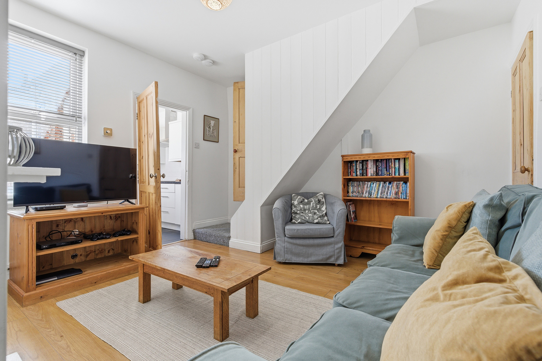 Ravens Nest · Victorian Terrace Close to York Cntr, free parking - Pass the Keys serviced apartment - York - VivreStays