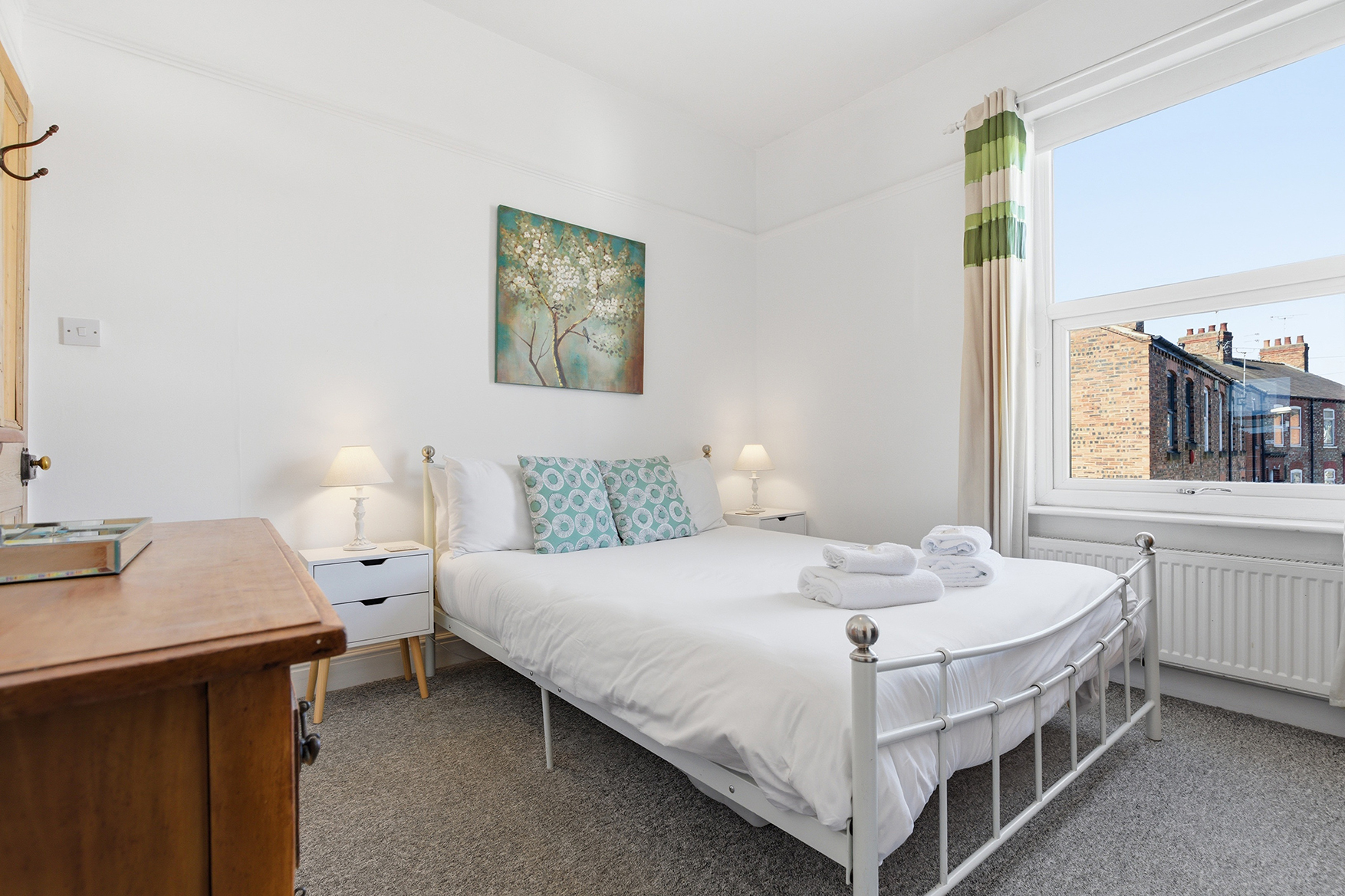 Ravens Nest · Victorian Terrace Close to York Cntr, free parking - Pass the Keys in 36 Pembroke Street YO30 7BB - Property image 2 - VivreStays