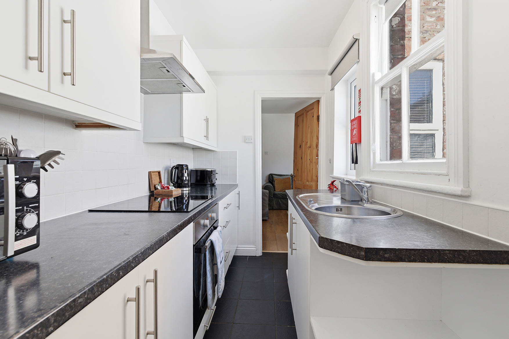 Ravens Nest · Victorian Terrace Close to York Cntr, free parking - Pass the Keys in 36 Pembroke Street YO30 7BB - Property image 9 - VivreStays