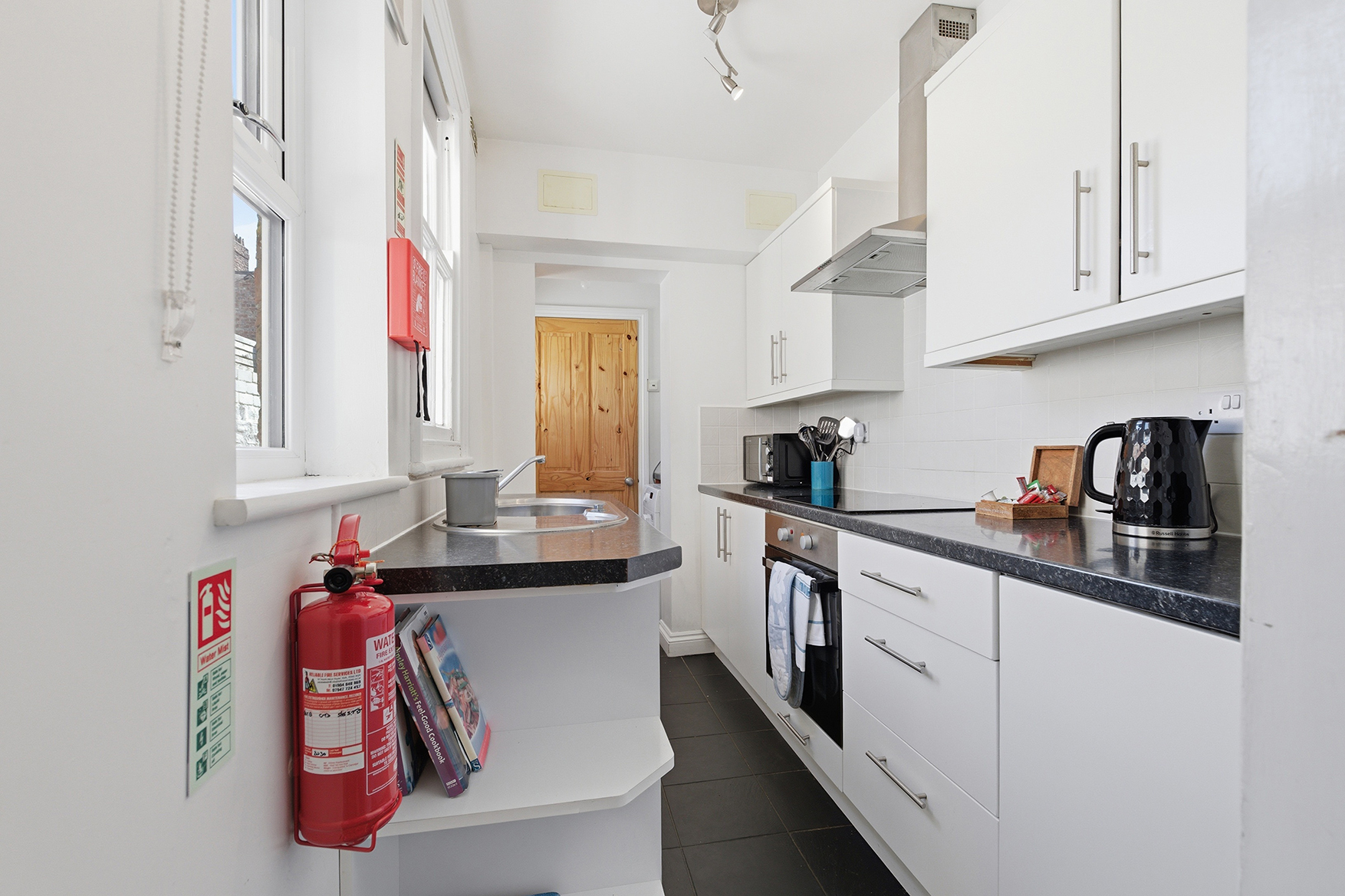 Ravens Nest · Victorian Terrace Close to York Cntr, free parking - Pass the Keys in 36 Pembroke Street YO30 7BB - Property image 16 - VivreStays