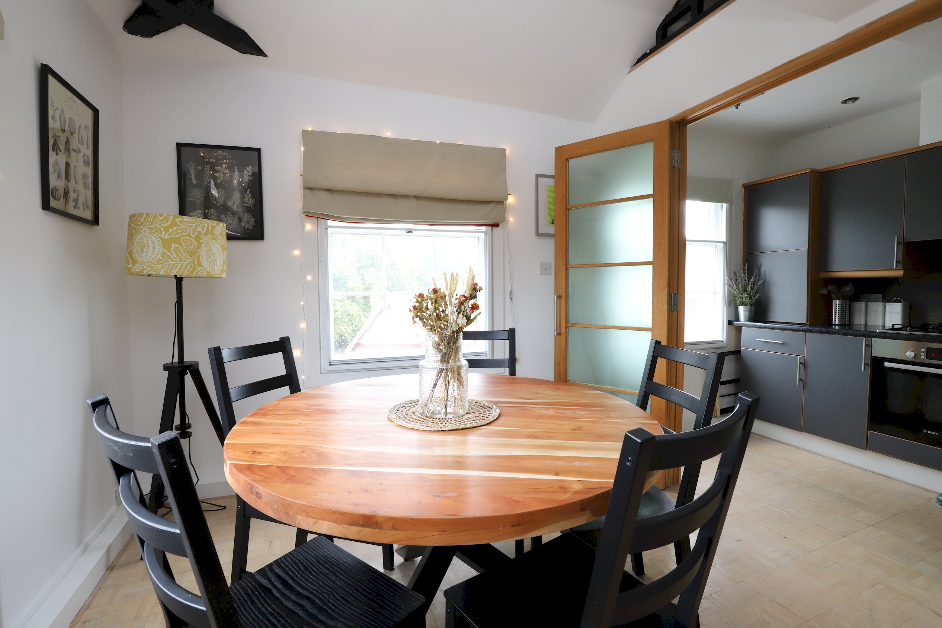 Dreamy Riverside Island Apartment - Central Oxford - Pass the Keys in Flat 5, 1, Folly Bridge OX1 4JU - Property image 8 - VivreStays