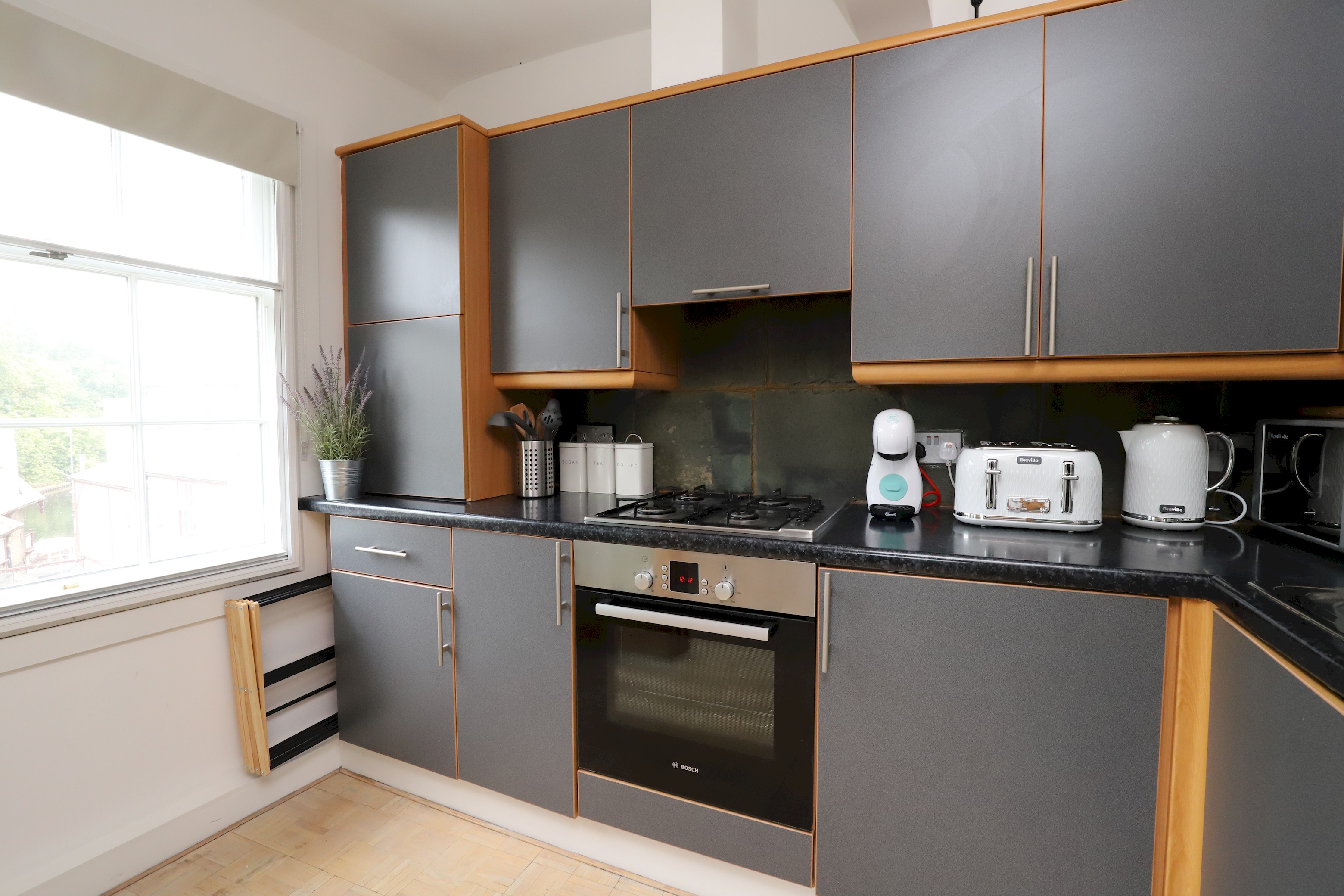 Dreamy Riverside Island Apartment - Central Oxford - Pass the Keys in Flat 5, 1, Folly Bridge OX1 4JU - Property image 9 - VivreStays
