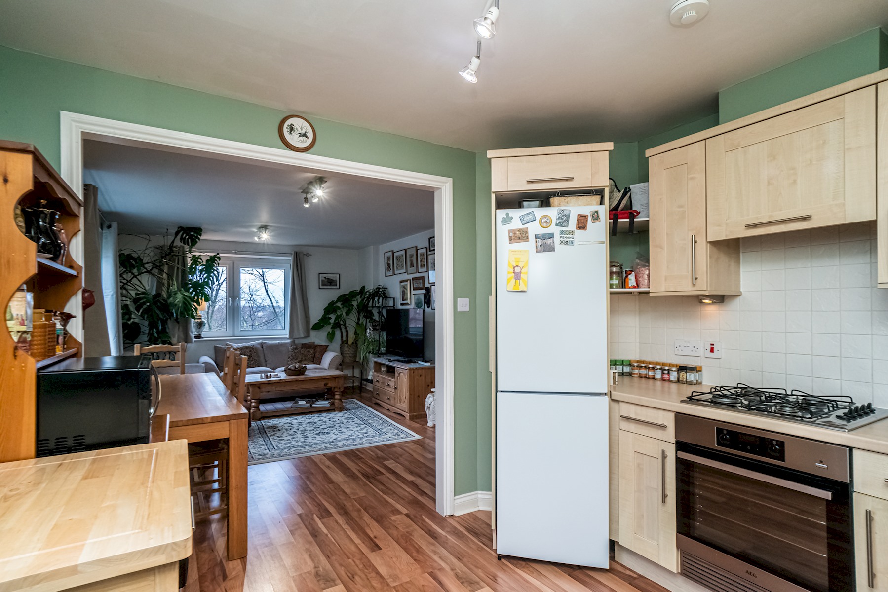 View Charming 2BR w/ Balcony & Free Parking - Pass the Keys in 12/44 Pilrig Heights EH6 5BB Charming 2BR w/ Balcony & Free Parking - Pass the Keys in 12/44 Pilrig Heights EH6 5BB - Property image 11 - VivreStays