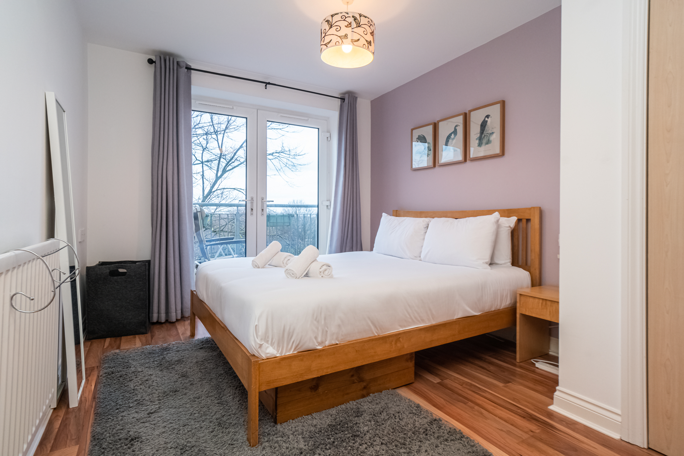 View Charming 2BR w/ Balcony & Free Parking - Pass the Keys in 12/44 Pilrig Heights EH6 5BB Charming 2BR w/ Balcony & Free Parking - Pass the Keys in 12/44 Pilrig Heights EH6 5BB - Property image 4 - VivreStays
