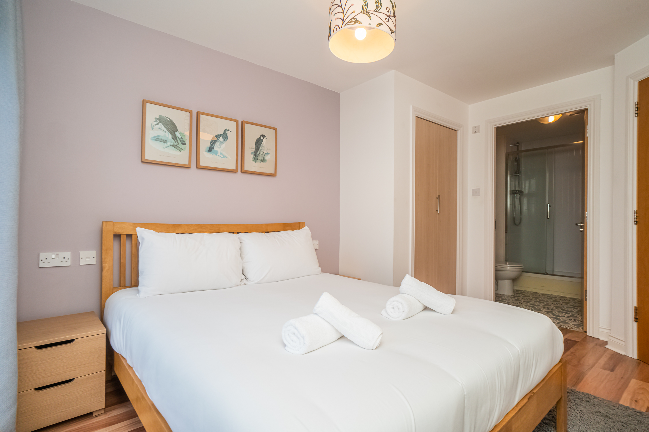 View Charming 2BR w/ Balcony & Free Parking - Pass the Keys in 12/44 Pilrig Heights EH6 5BB Charming 2BR w/ Balcony & Free Parking - Pass the Keys in 12/44 Pilrig Heights EH6 5BB - Property image 30 - VivreStays