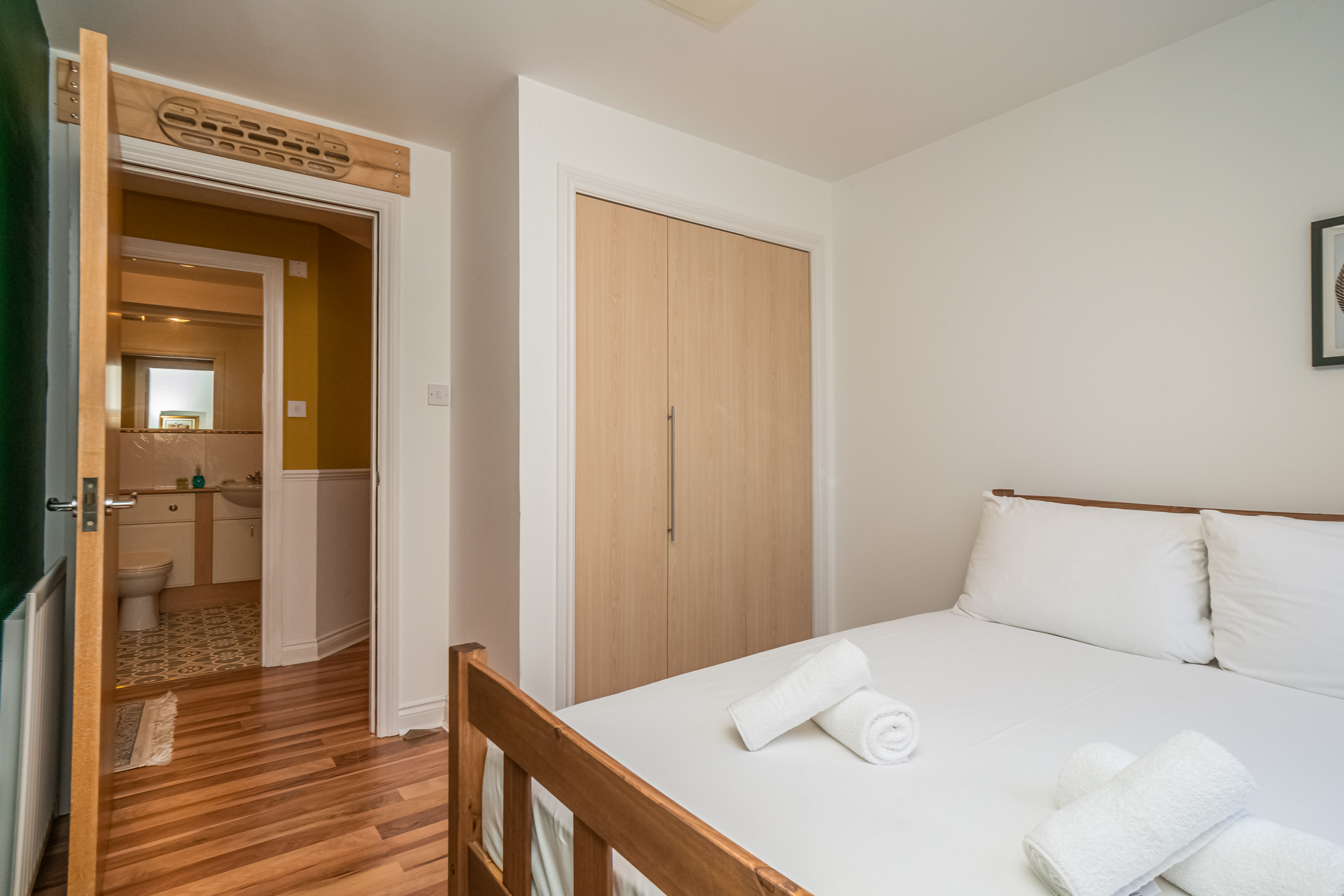 View Charming 2BR w/ Balcony & Free Parking - Pass the Keys in 12/44 Pilrig Heights EH6 5BB Charming 2BR w/ Balcony & Free Parking - Pass the Keys in 12/44 Pilrig Heights EH6 5BB - Property image 14 - VivreStays