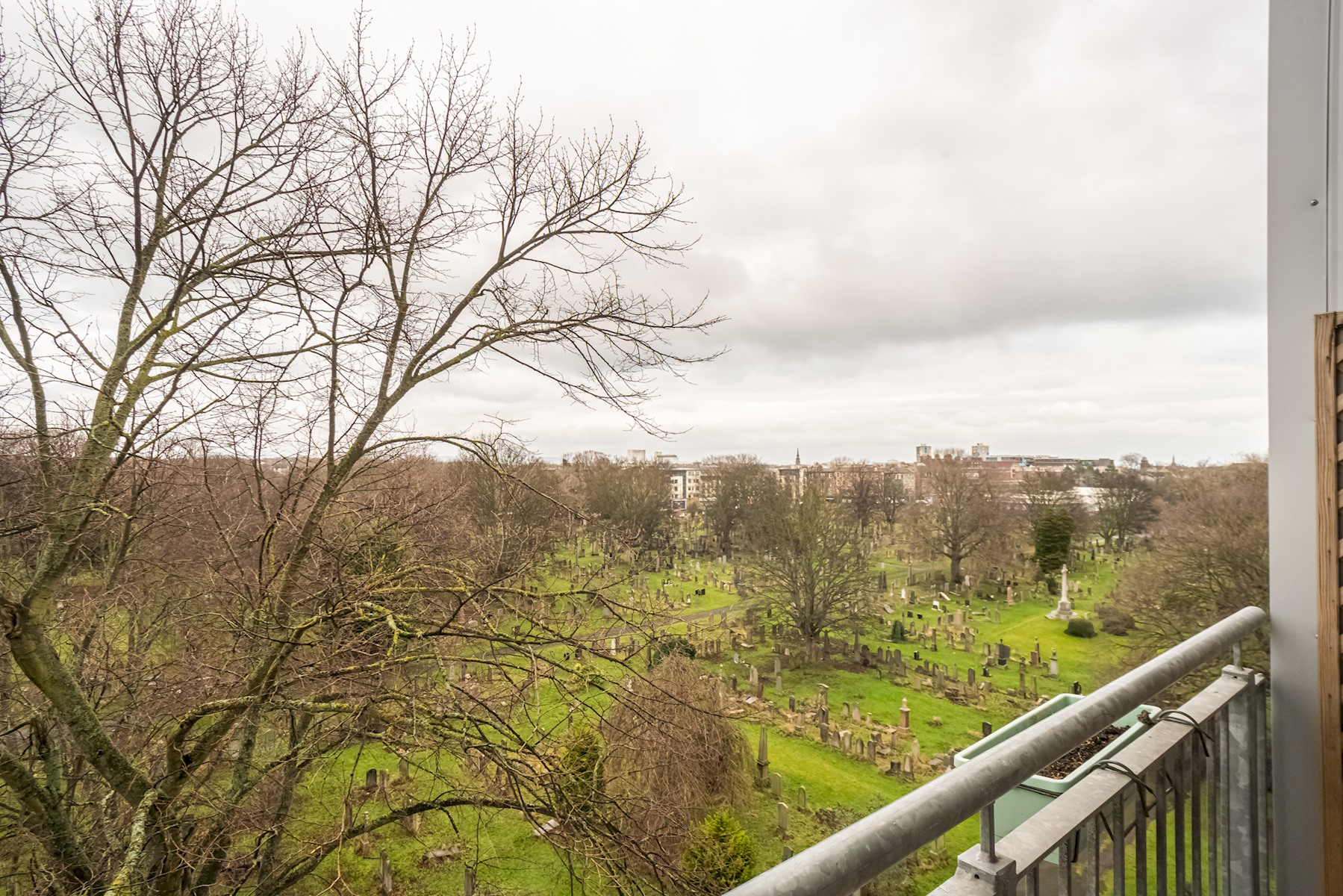 View Charming 2BR w/ Balcony & Free Parking - Pass the Keys in 12/44 Pilrig Heights EH6 5BB Charming 2BR w/ Balcony & Free Parking - Pass the Keys in 12/44 Pilrig Heights EH6 5BB - Property image 25 - VivreStays
