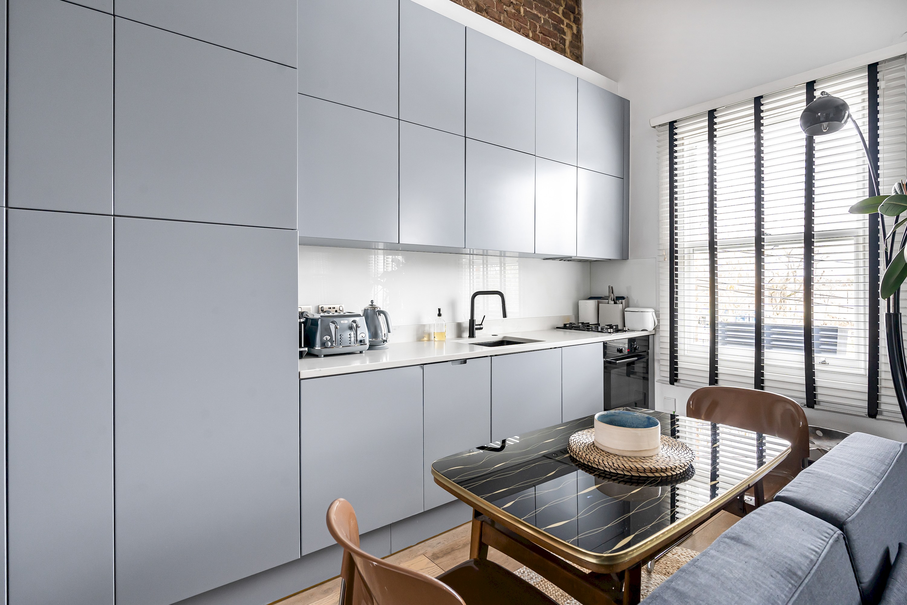 Stylish and modern terrace flat in Queen’s Park - Pass the Keys in 118B Ashmore Road, W9 3DQ - Property image 3 - VivreStays