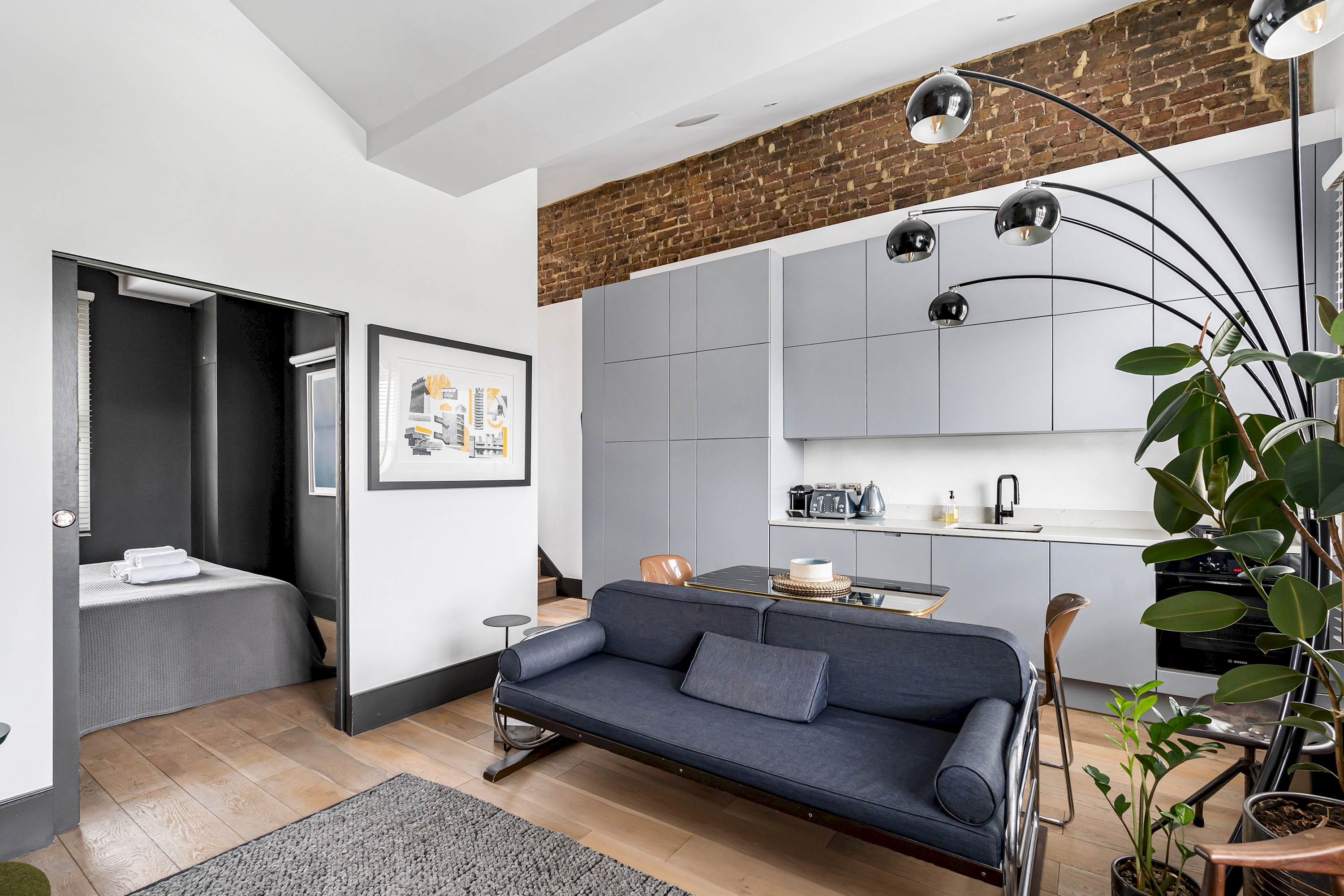 Stylish and modern terrace flat in Queen’s Park - Pass the Keys in 118B Ashmore Road, W9 3DQ - Property image 12 - VivreStays