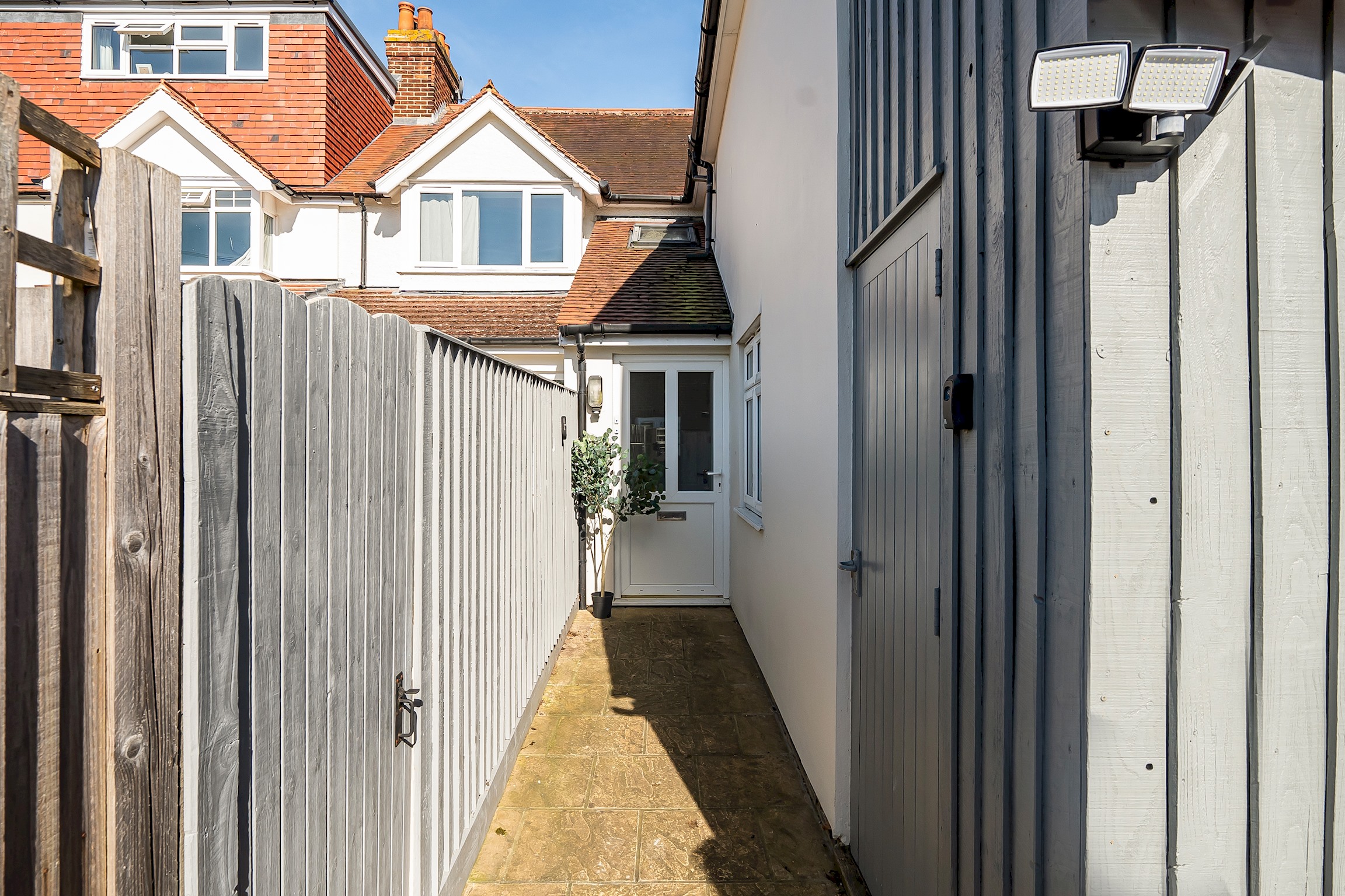 Modern 2 Bed Apartment - Central Oxford - Pass the Keys in 268 Abingdon Road, Flat 3 OX1 4TA - Property image 17 - VivreStays