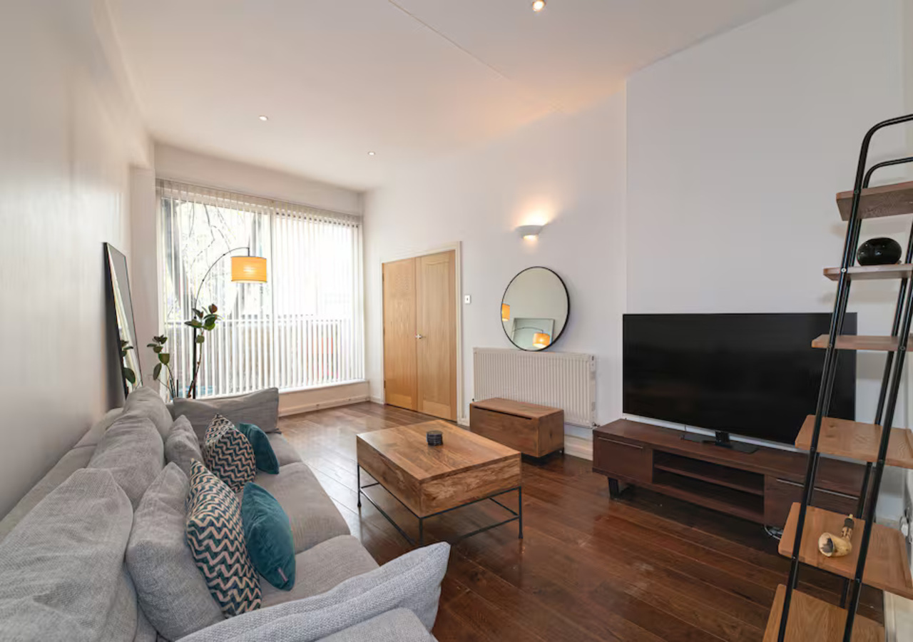 Modern 1 Bedroom Flat in Central London - Pass the Keys serviced apartment - London - VivreStays