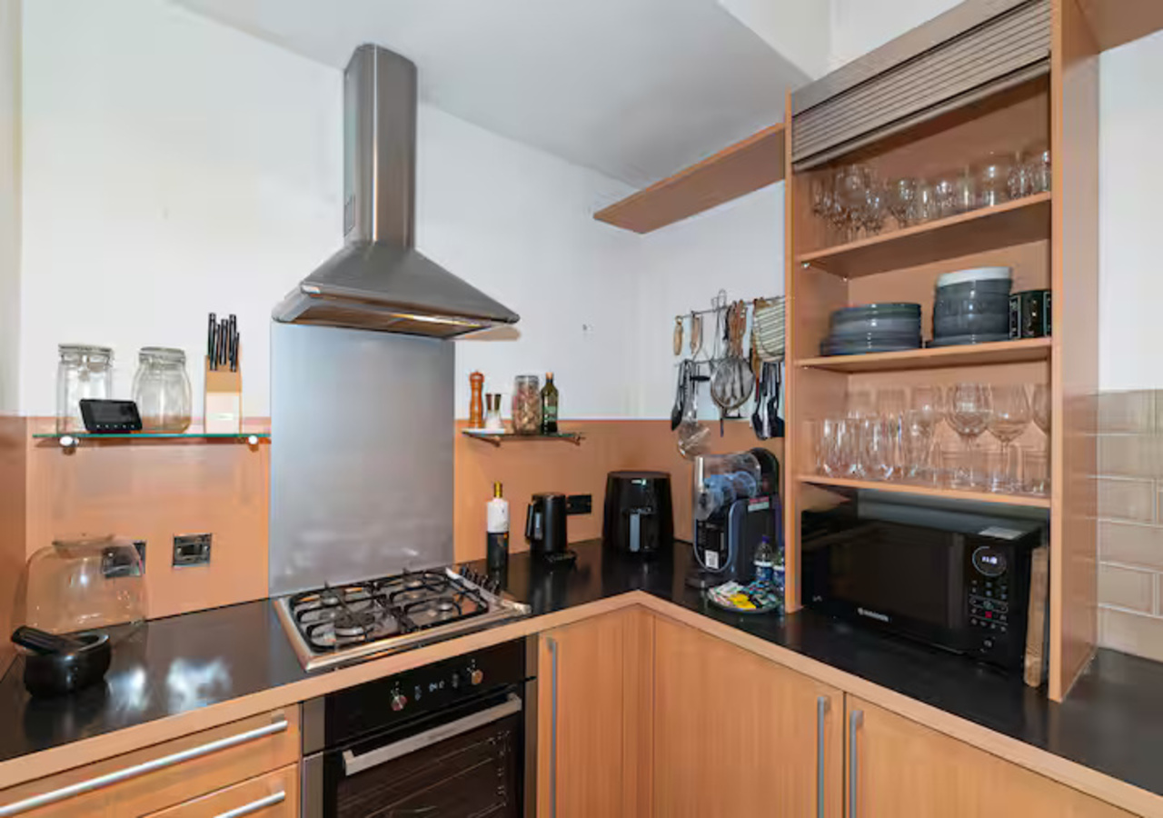 Modern 1 Bedroom Flat in Central London - Pass the Keys in Flat 1, Balppa House SE1 6BD - Property image 8 - VivreStays