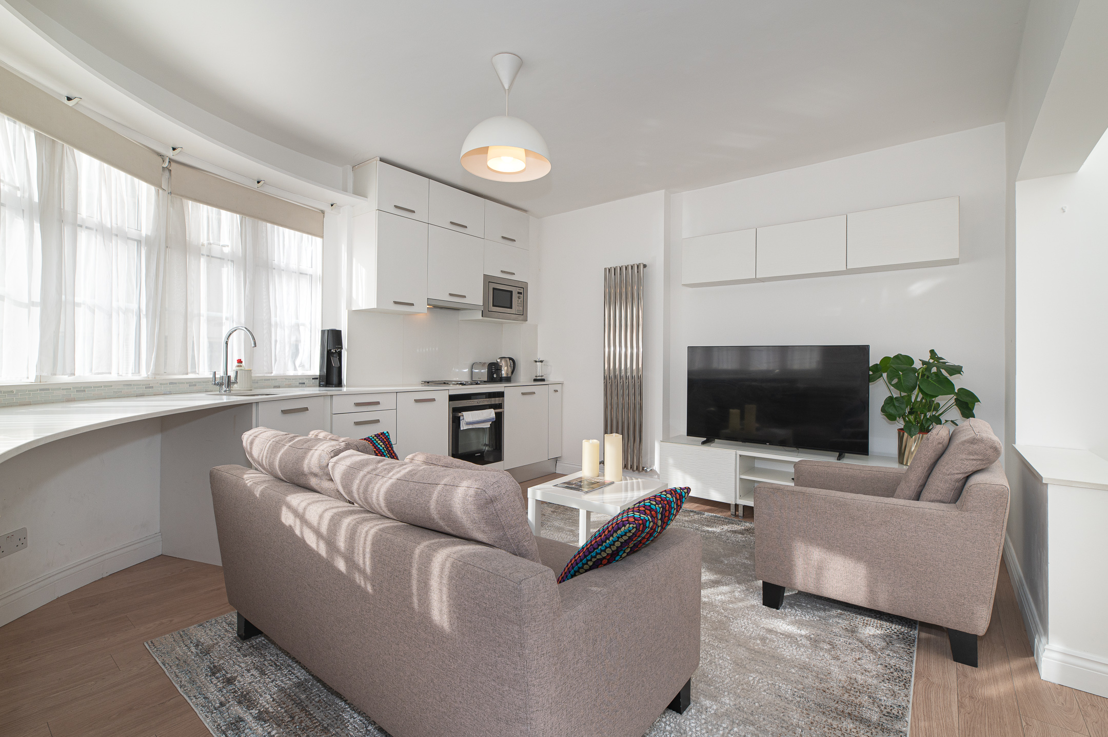 Modern Split-Level flat, South Kensington, London - Pass the Keys serviced apartment - London - VivreStays