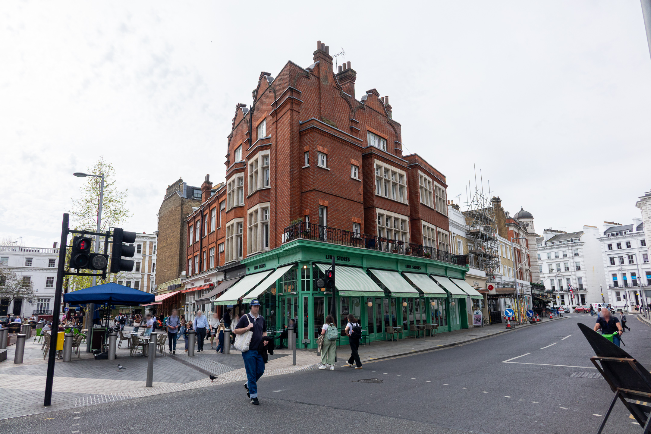 Modern Split-Level flat, South Kensington, London - Pass the Keys in 81 Princes Gate Mews SW7 2PD - Property image 46 - VivreStays