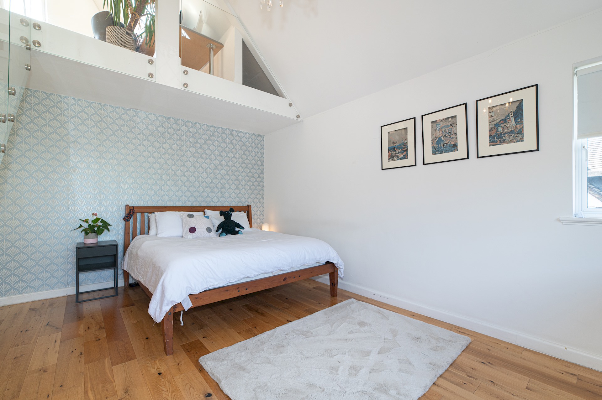 Stunning South London Home with Rare Garden Oasis - Pass the Keys in 5 Dulwich Wood Avenue, SE19 1HB - Property image 3 - VivreStays