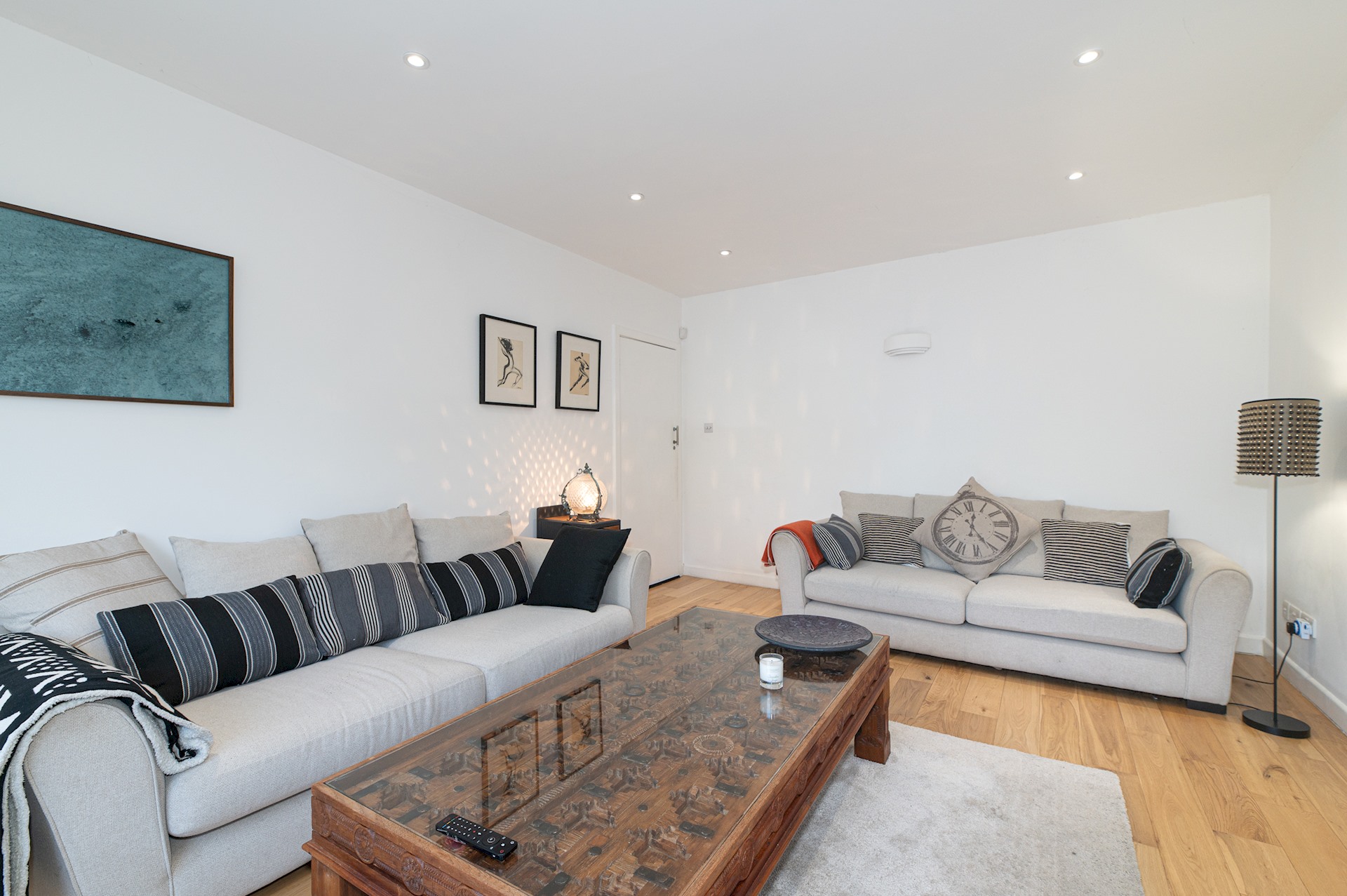 Stunning South London Home with Rare Garden Oasis - Pass the Keys in 5 Dulwich Wood Avenue, SE19 1HB - Property image 12 - VivreStays