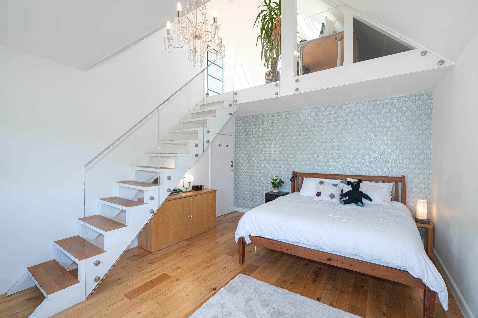 Stunning South London Home with Rare Garden Oasis - Pass the Keys in 5 Dulwich Wood Avenue, SE19 1HB - Property image 36 - VivreStays