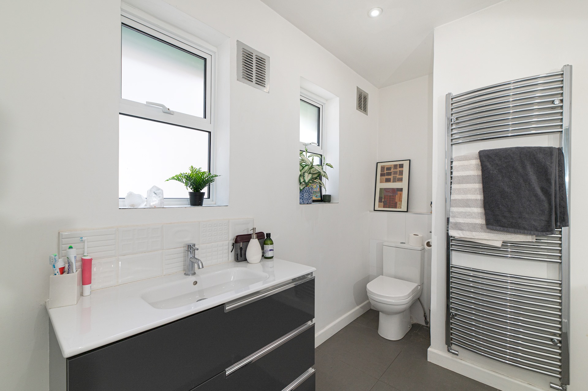 Stunning South London Home with Rare Garden Oasis - Pass the Keys in 5 Dulwich Wood Avenue, SE19 1HB - Property image 41 - VivreStays