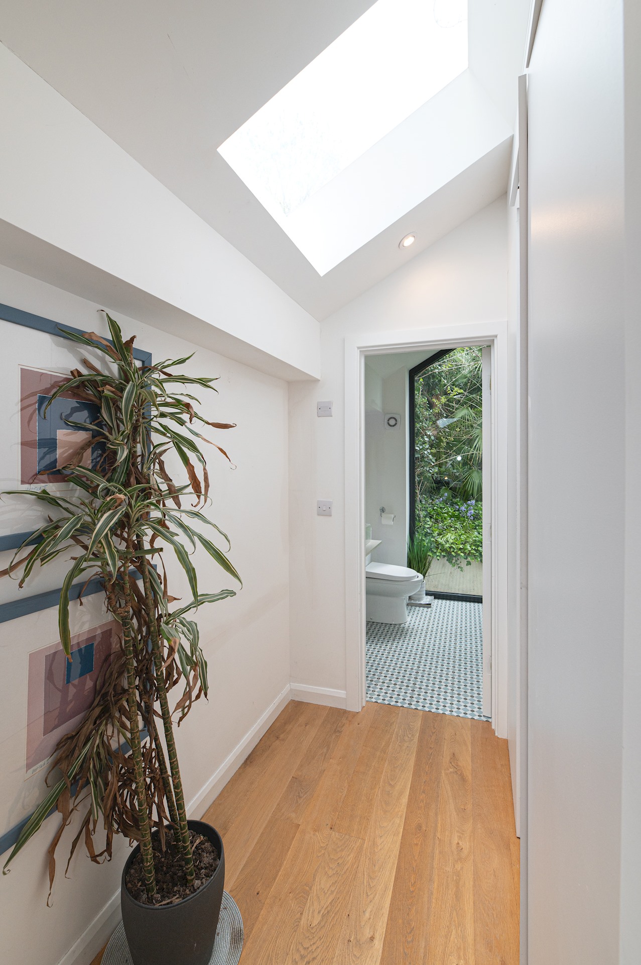 Stunning South London Home with Rare Garden Oasis - Pass the Keys in 5 Dulwich Wood Avenue, SE19 1HB - Property image 66 - VivreStays