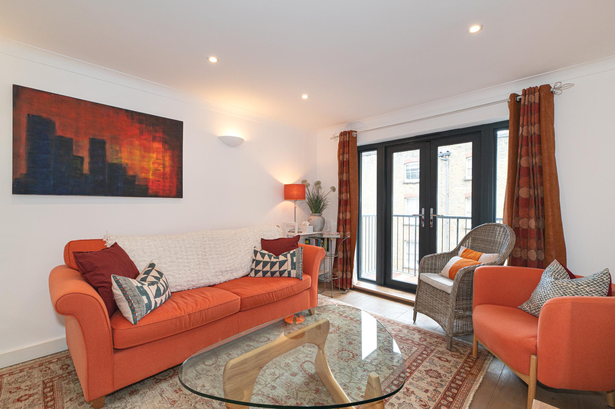 View Stylish Dockside Flat Near Tower Bridge - Pass the Keys in Flat 3A, 5 Wolseley Street SE1 2BP Stylish Dockside Flat Near Tower Bridge - Pass the Keys in Flat 3A, 5 Wolseley Street SE1 2BP - Property image 6 - VivreStays