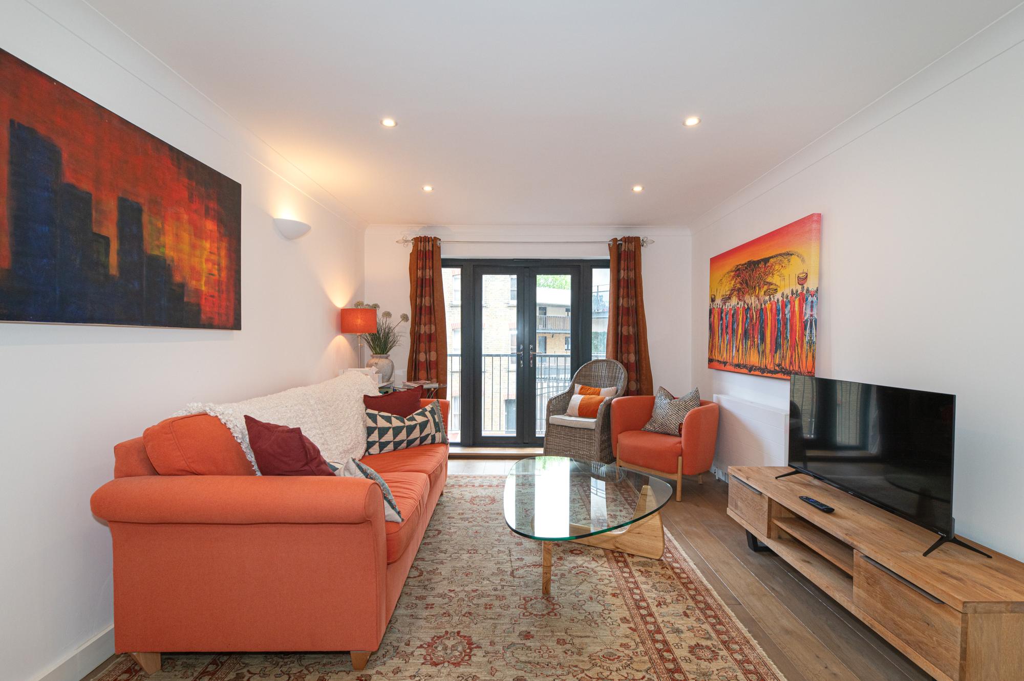 View Stylish Dockside Flat Near Tower Bridge - Pass the Keys in Flat 3A, 5 Wolseley Street SE1 2BP Stylish Dockside Flat Near Tower Bridge - Pass the Keys in Flat 3A, 5 Wolseley Street SE1 2BP - Property image 13 - VivreStays
