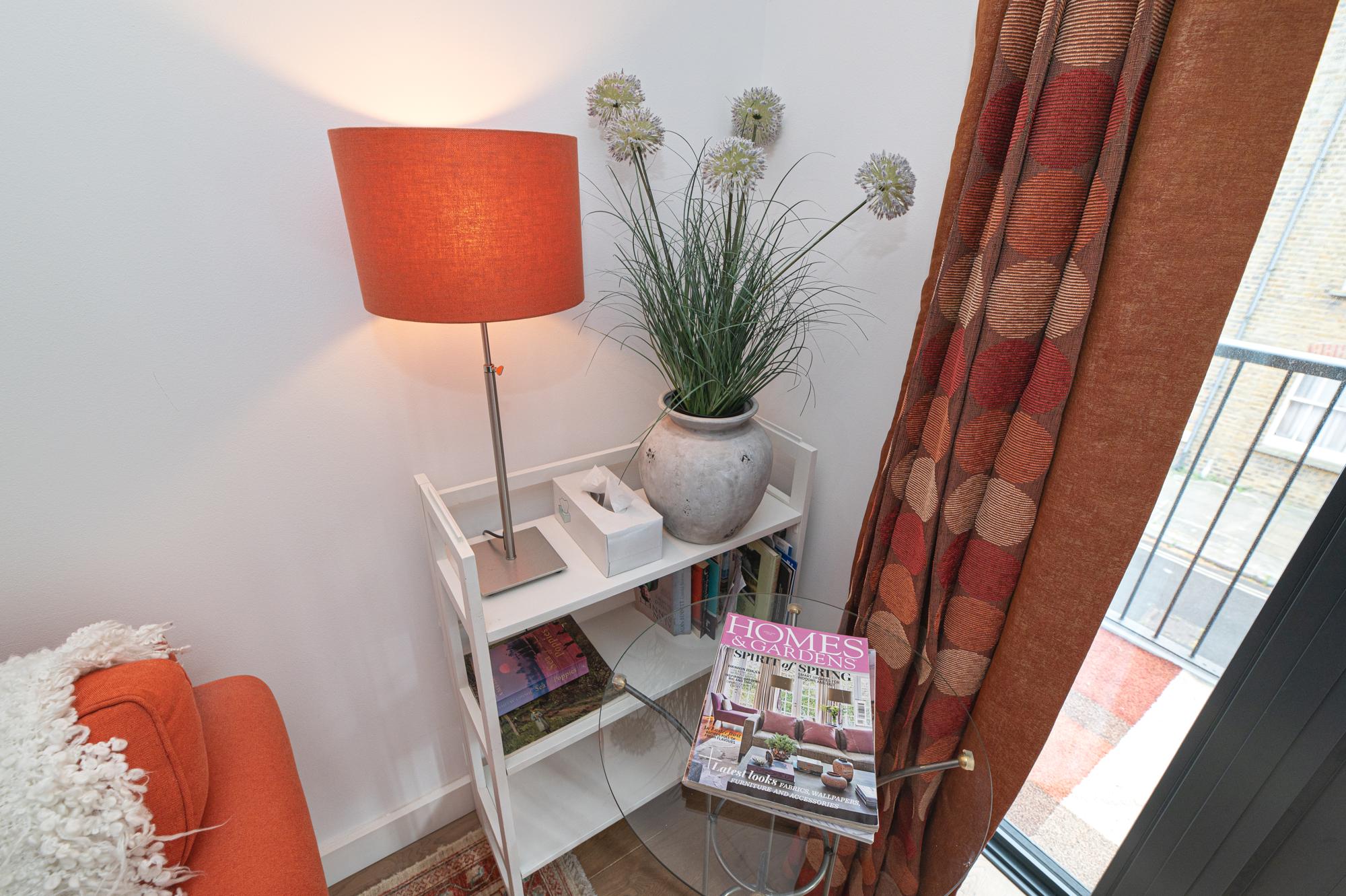 View Stylish Dockside Flat Near Tower Bridge - Pass the Keys in Flat 3A, 5 Wolseley Street SE1 2BP Stylish Dockside Flat Near Tower Bridge - Pass the Keys in Flat 3A, 5 Wolseley Street SE1 2BP - Property image 42 - VivreStays