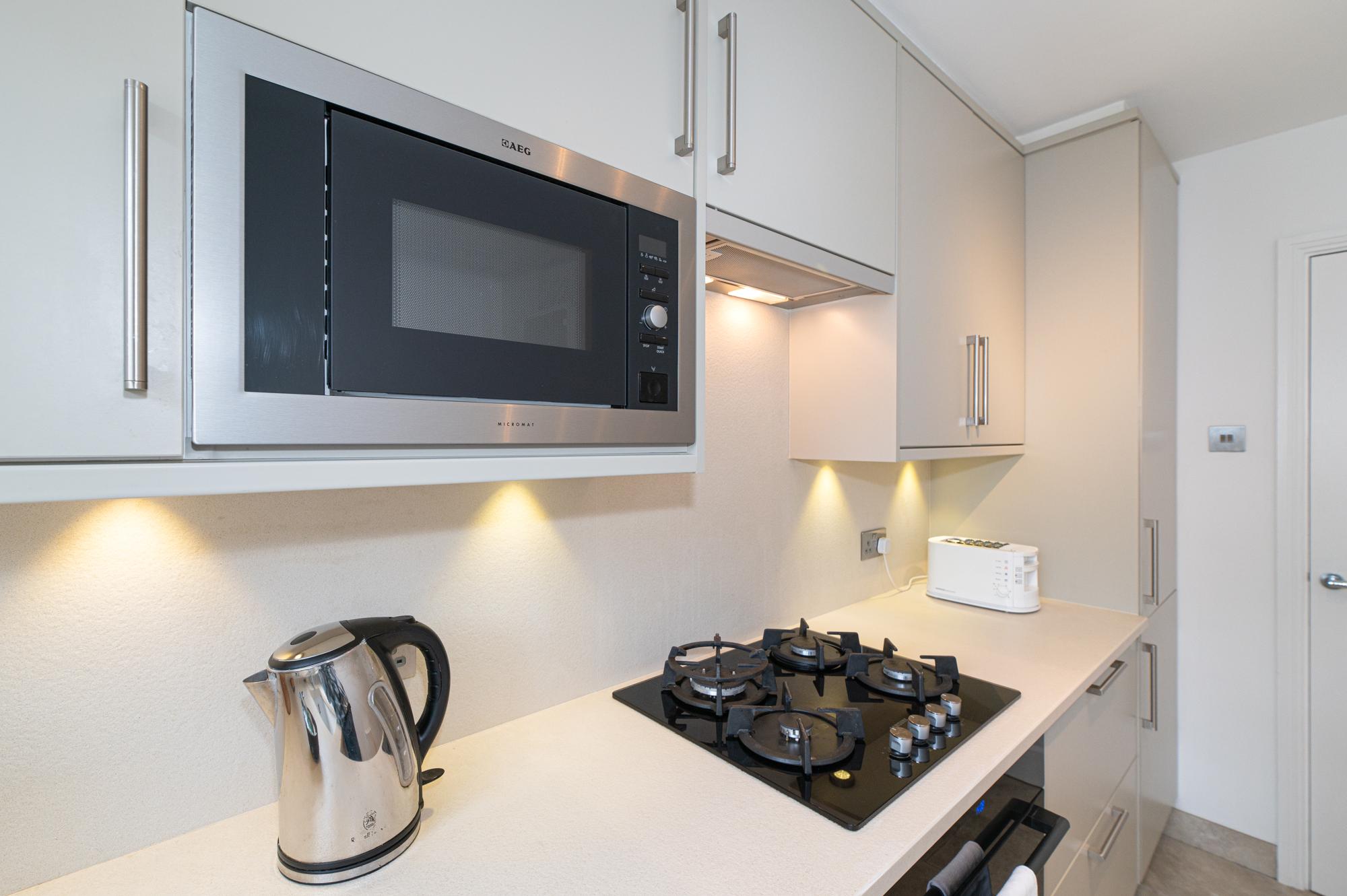 View Stylish Dockside Flat Near Tower Bridge - Pass the Keys in Flat 3A, 5 Wolseley Street SE1 2BP Stylish Dockside Flat Near Tower Bridge - Pass the Keys in Flat 3A, 5 Wolseley Street SE1 2BP - Property image 3 - VivreStays