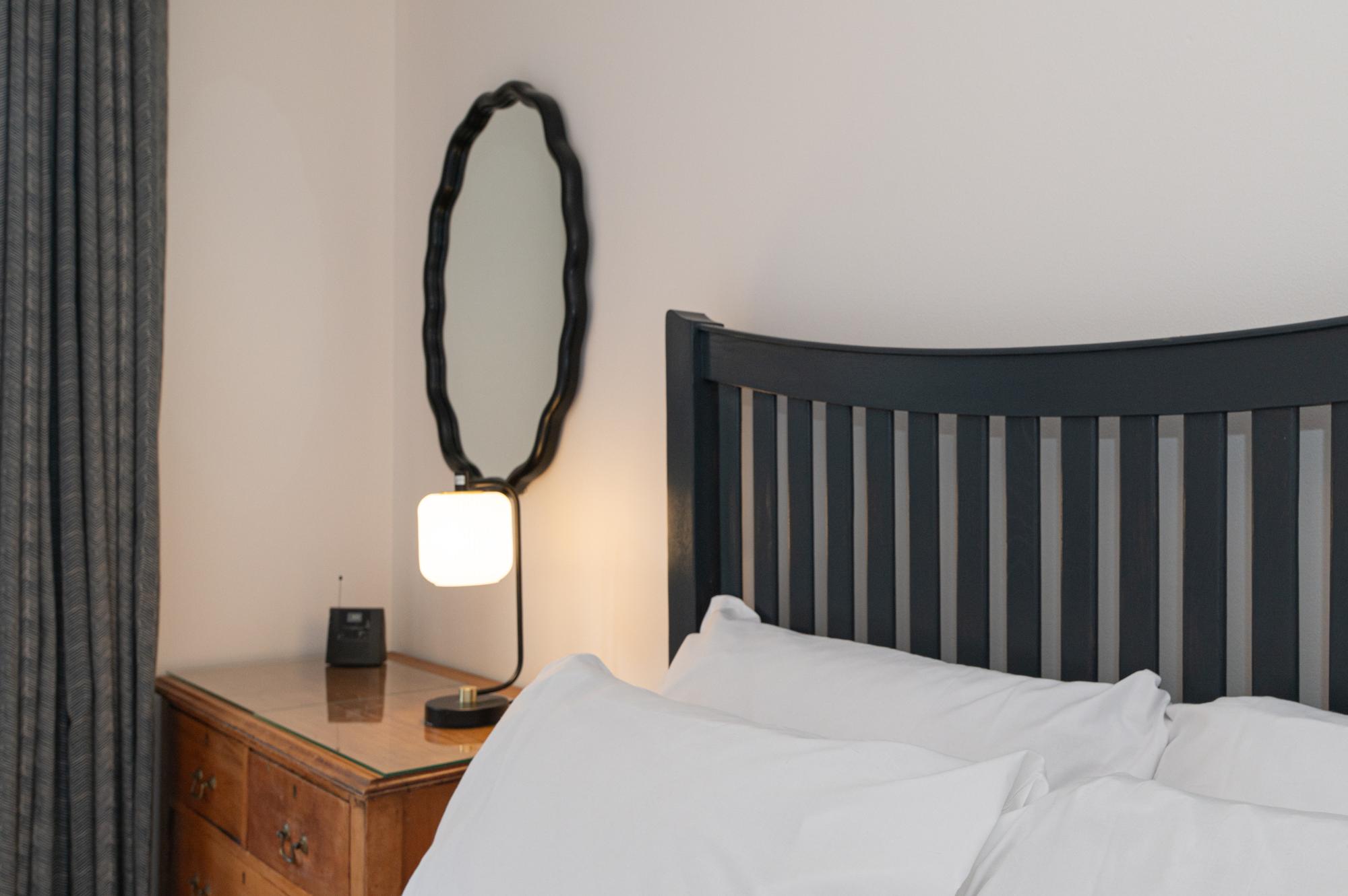 View Stylish Dockside Flat Near Tower Bridge - Pass the Keys in Flat 3A, 5 Wolseley Street SE1 2BP Stylish Dockside Flat Near Tower Bridge - Pass the Keys in Flat 3A, 5 Wolseley Street SE1 2BP - Property image 27 - VivreStays