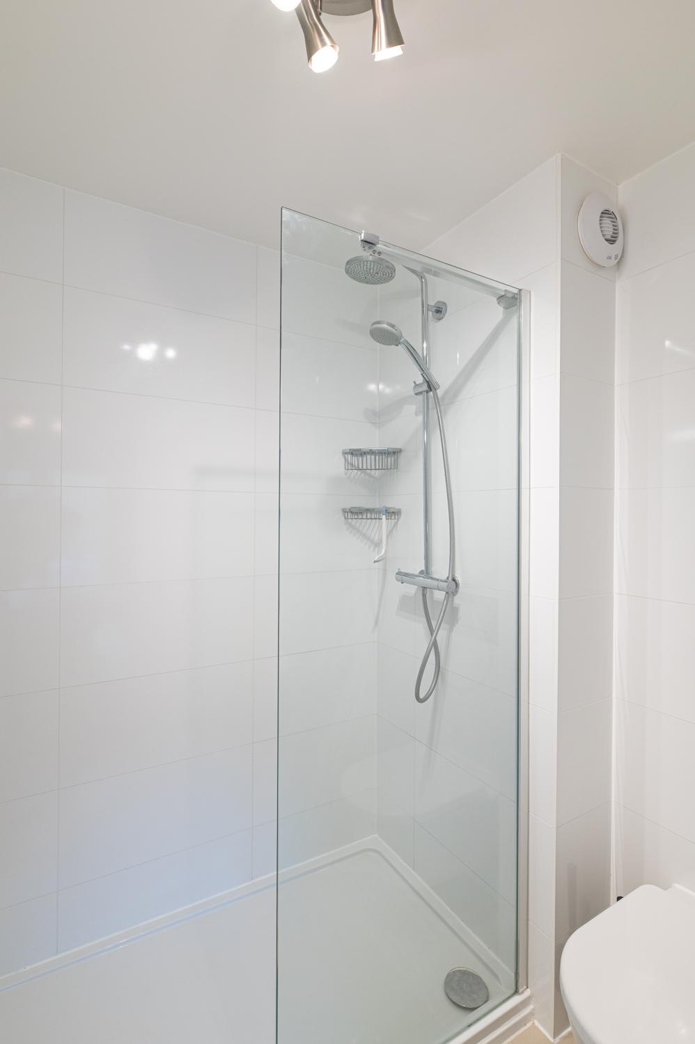 View Stylish Dockside Flat Near Tower Bridge - Pass the Keys in Flat 3A, 5 Wolseley Street SE1 2BP Stylish Dockside Flat Near Tower Bridge - Pass the Keys in Flat 3A, 5 Wolseley Street SE1 2BP - Property image 36 - VivreStays
