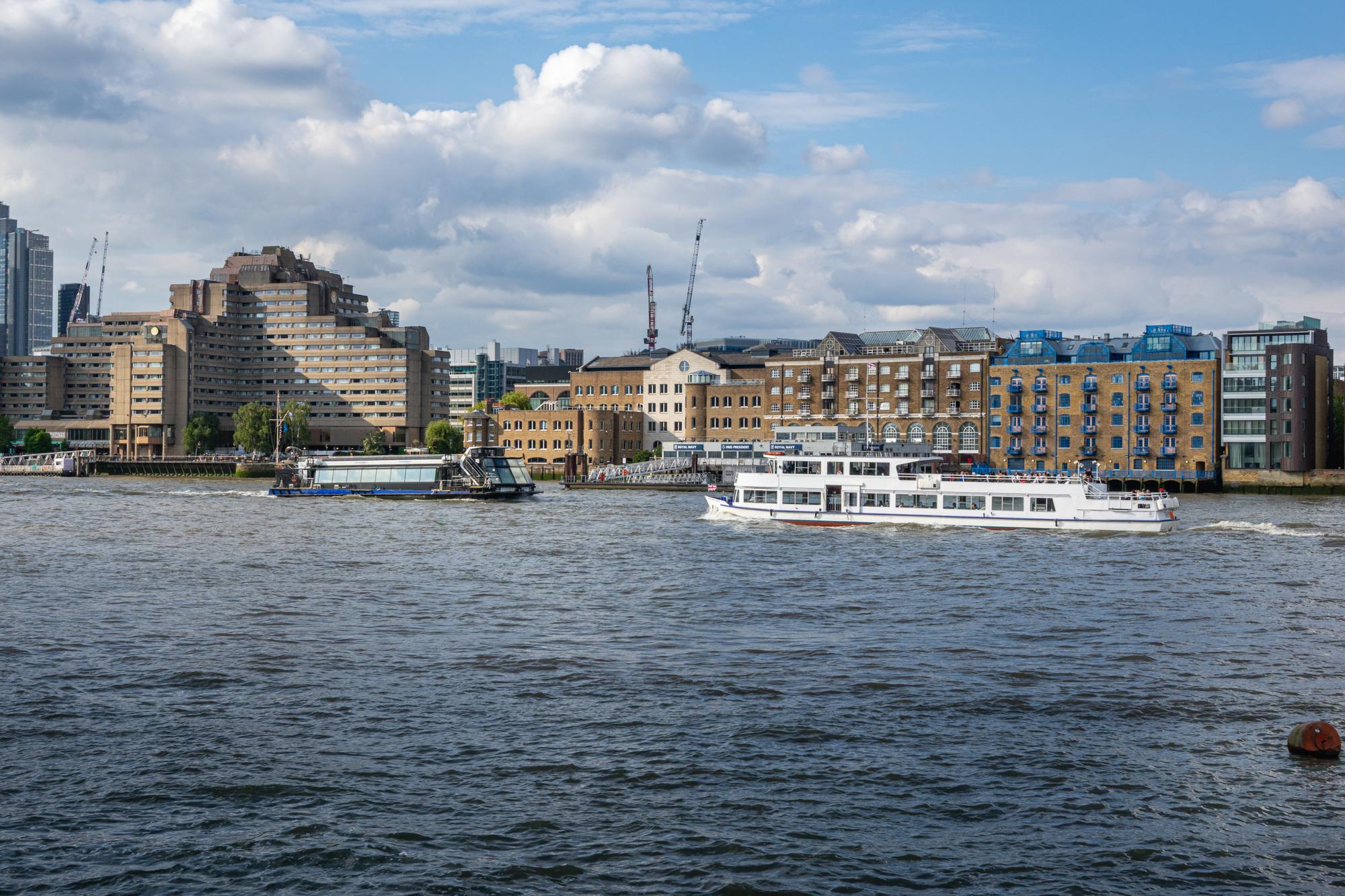 View Stylish Dockside Flat Near Tower Bridge - Pass the Keys in Flat 3A, 5 Wolseley Street SE1 2BP Stylish Dockside Flat Near Tower Bridge - Pass the Keys in Flat 3A, 5 Wolseley Street SE1 2BP - Property image 40 - VivreStays