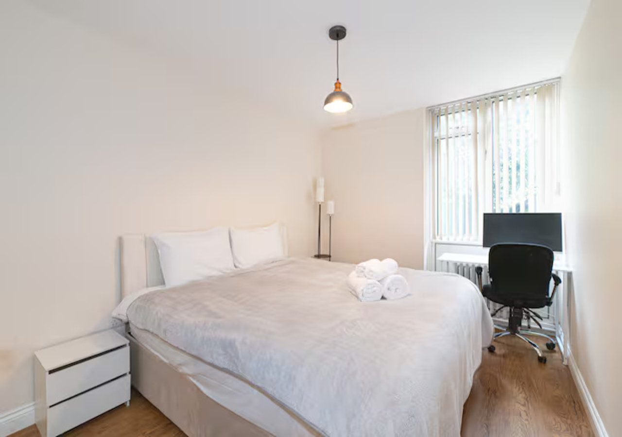 Stylish Central London Flat with Garden - Pass the Keys in 10 Erskine House, SW1V 3DR - Property image 10 - VivreStays