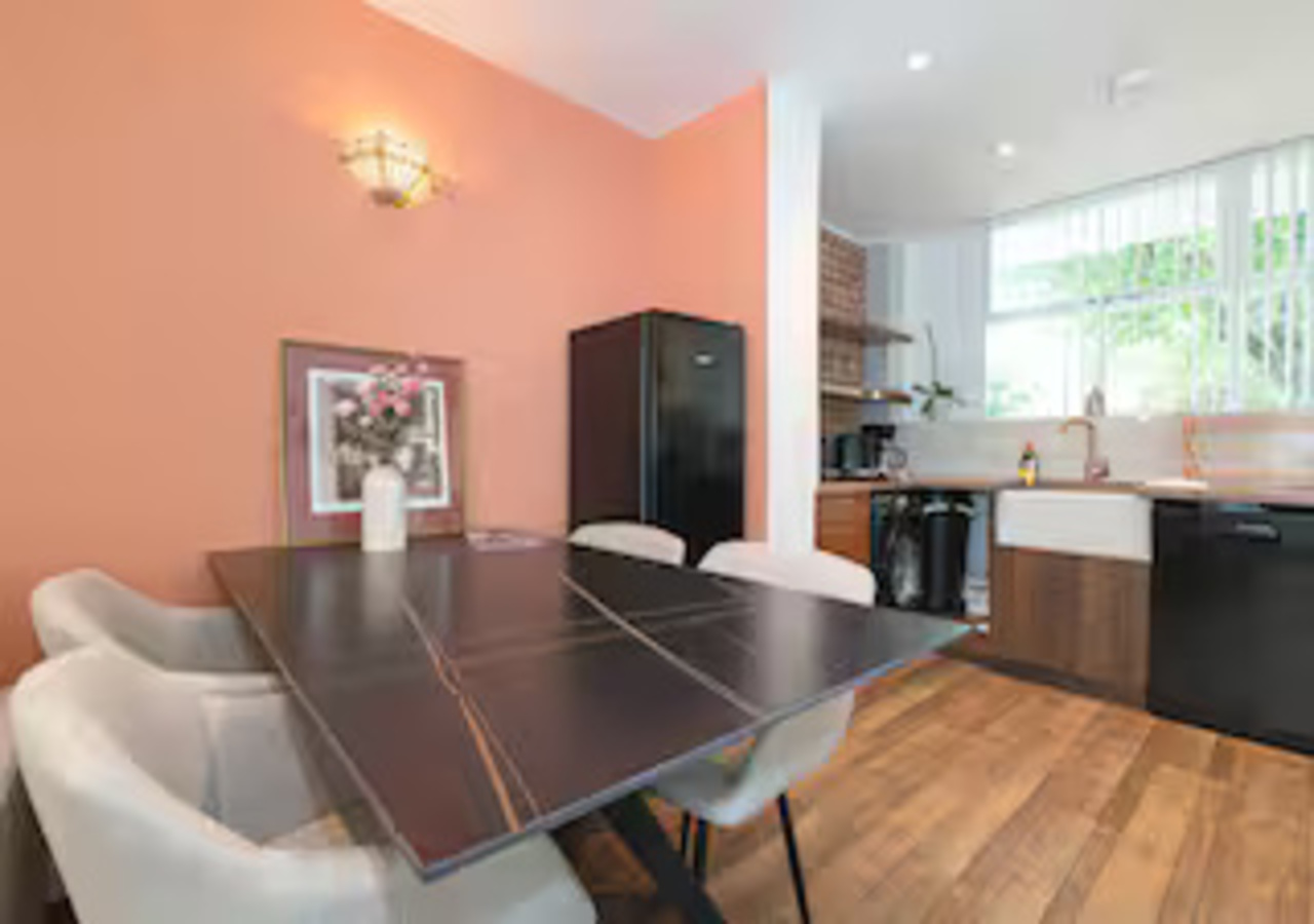 Stylish Central London Flat with Garden - Pass the Keys in 10 Erskine House, SW1V 3DR - Property image 12 - VivreStays