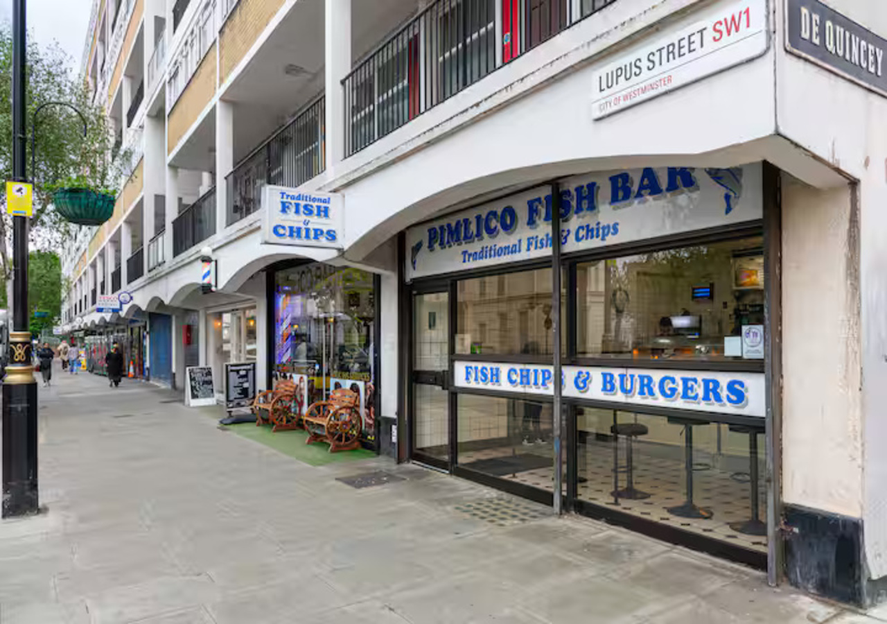 Stylish Central London Flat with Garden - Pass the Keys in 10 Erskine House, SW1V 3DR - Property image 20 - VivreStays