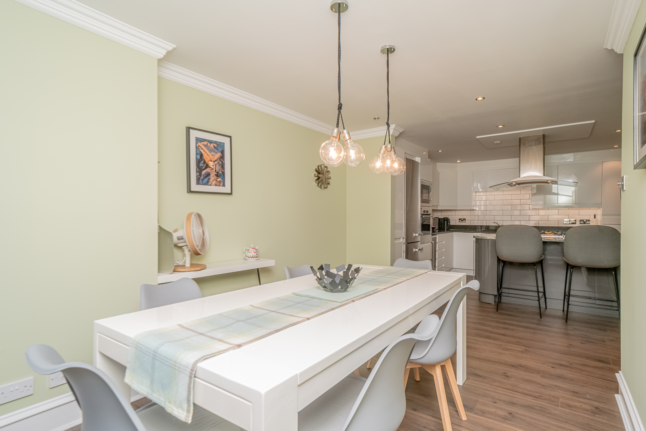 Stylish Hideaway in Central Edinburgh - Pass the Keys in 4/3 York Lane, EH1 3HY - Property image 9 - VivreStays