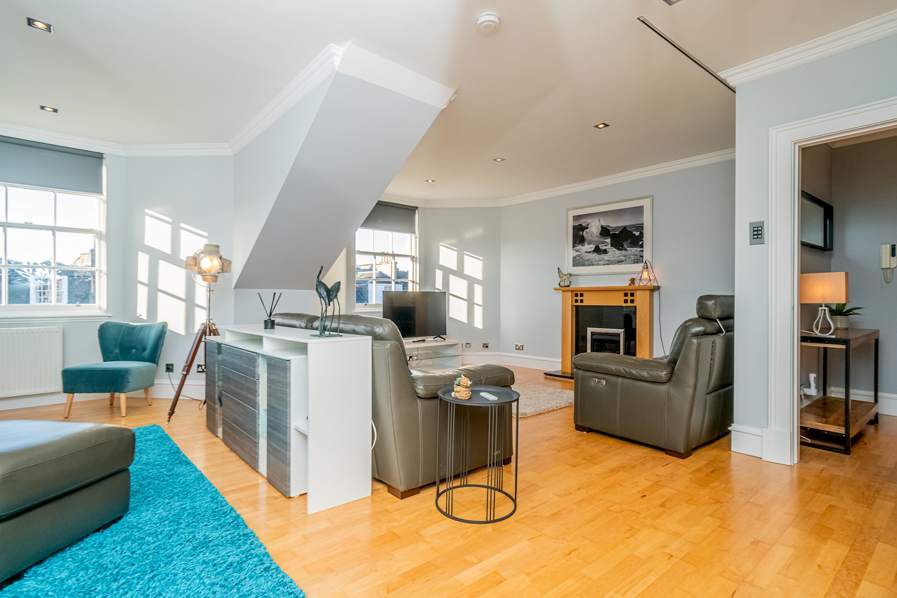 Stylish Hideaway in Central Edinburgh - Pass the Keys in 4/3 York Lane, EH1 3HY - Property image 14 - VivreStays