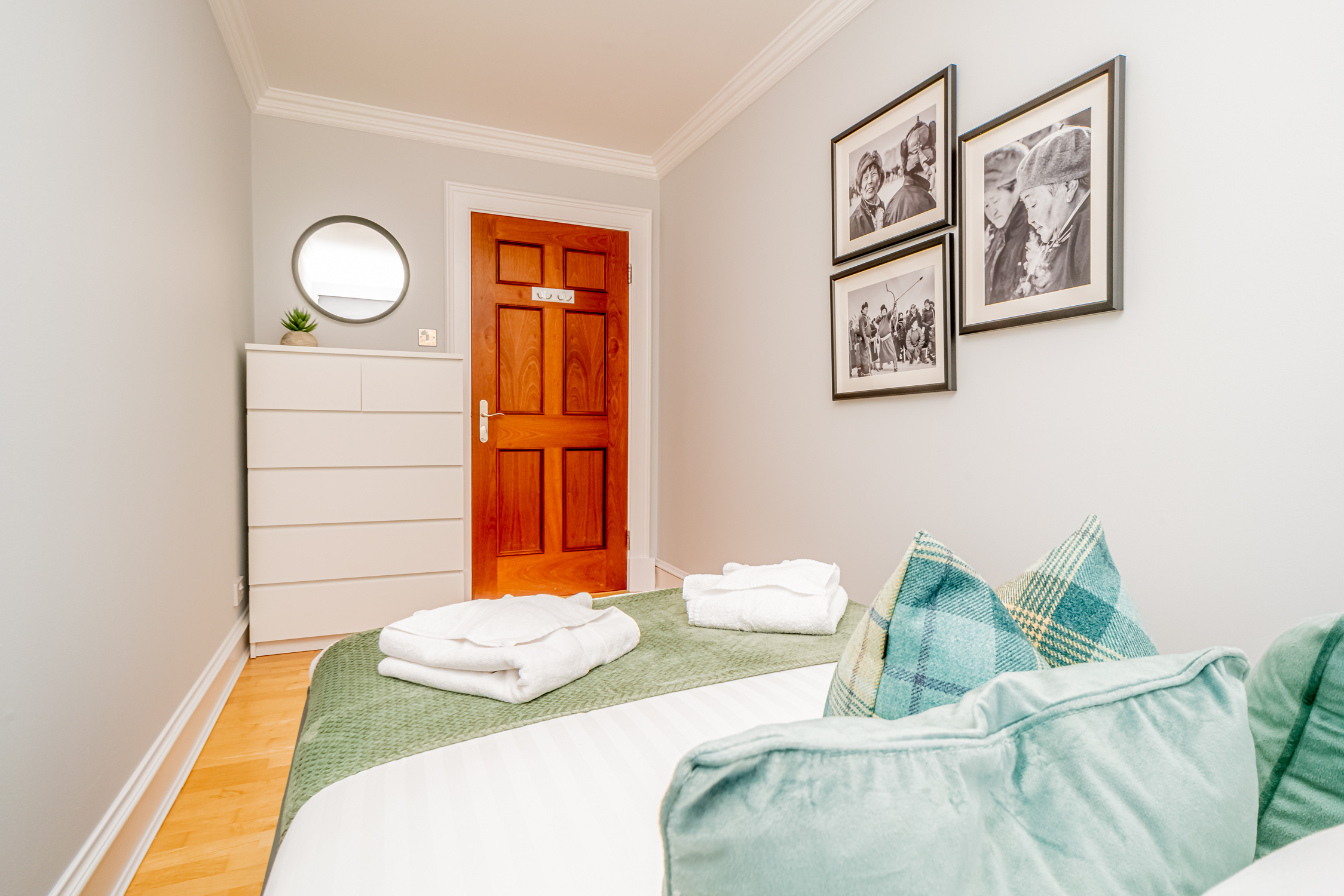 Stylish Hideaway in Central Edinburgh - Pass the Keys in 4/3 York Lane, EH1 3HY - Property image 23 - VivreStays